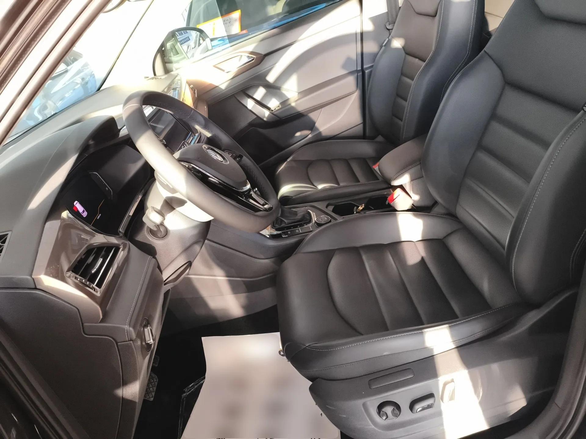 Volkswagen Tharu 2019 330TSI Four-Wheel Drive Flagship Model China VI Standard — миниатюра 18