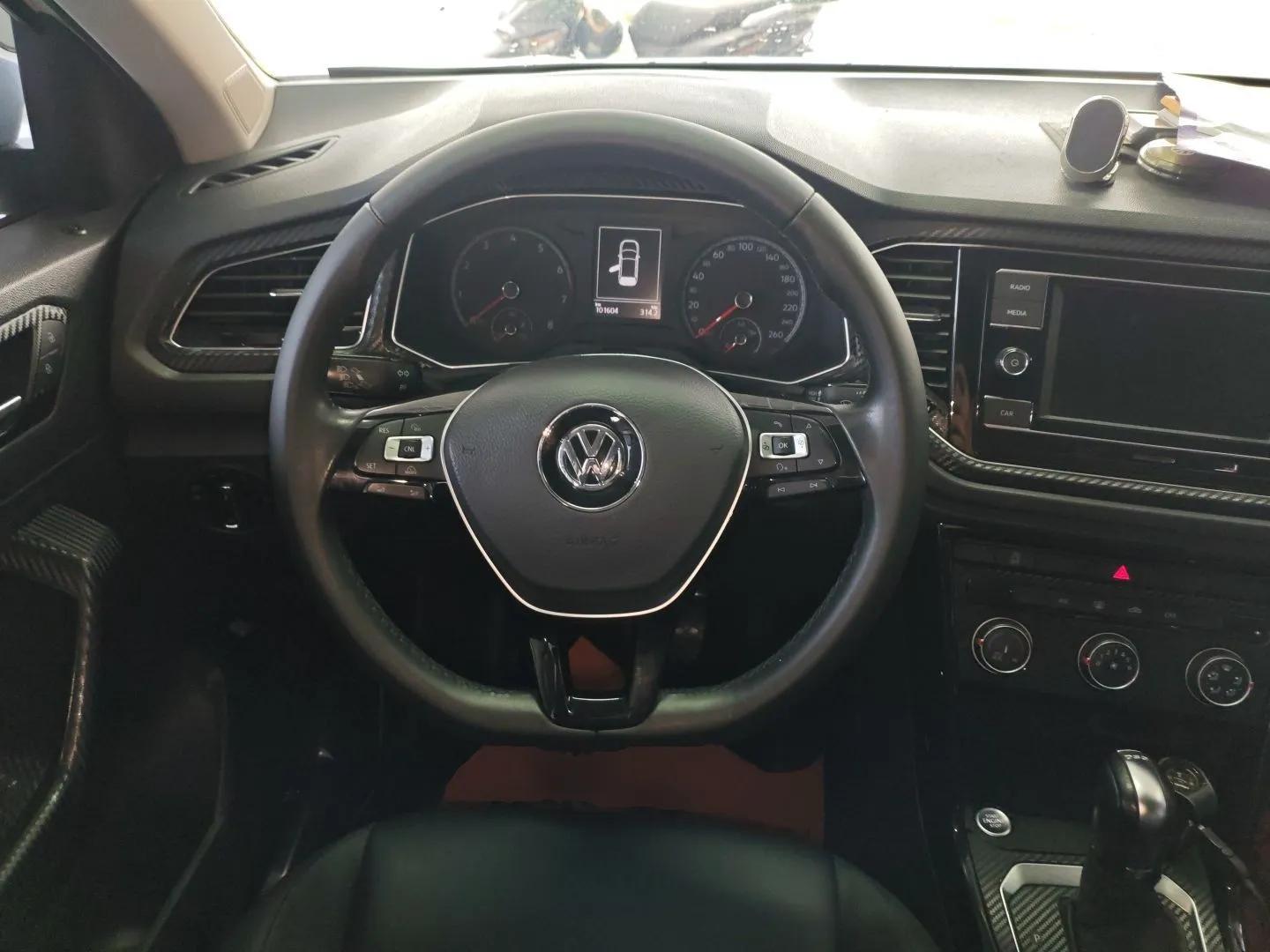 Volkswagen T-ROC 2018 280TSI DSG Two-Wheel-Drive Comfort Version China V Standard — миниатюра 13