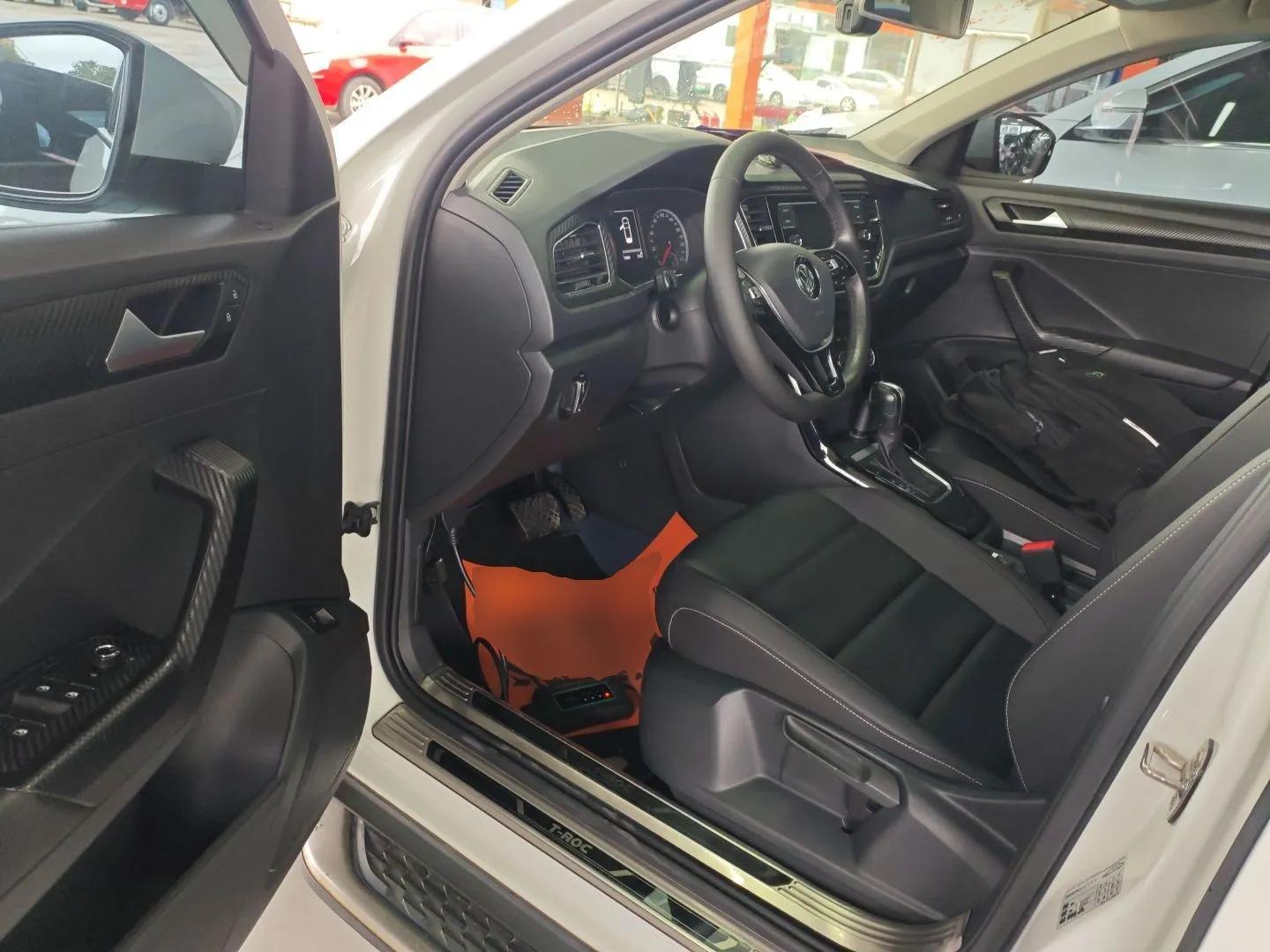 Volkswagen T-ROC 2018 280TSI DSG Two-Wheel-Drive Comfort Version China V Standard — миниатюра 18