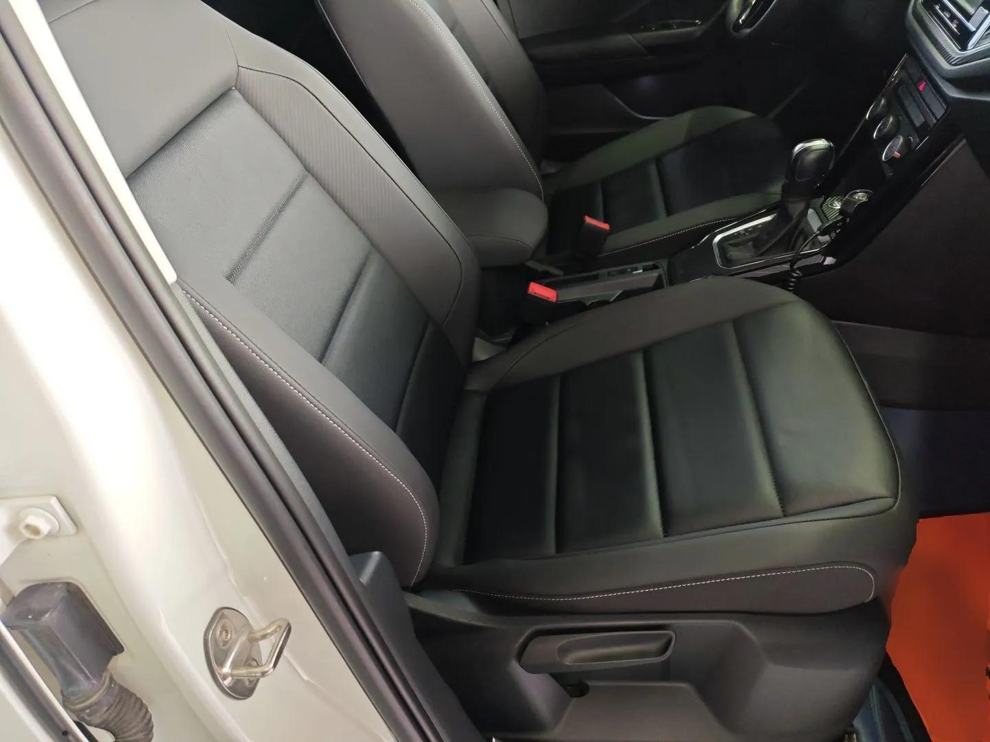 Volkswagen T-ROC 2018 280TSI DSG Two-Wheel-Drive Comfort Version China V Standard — миниатюра 23