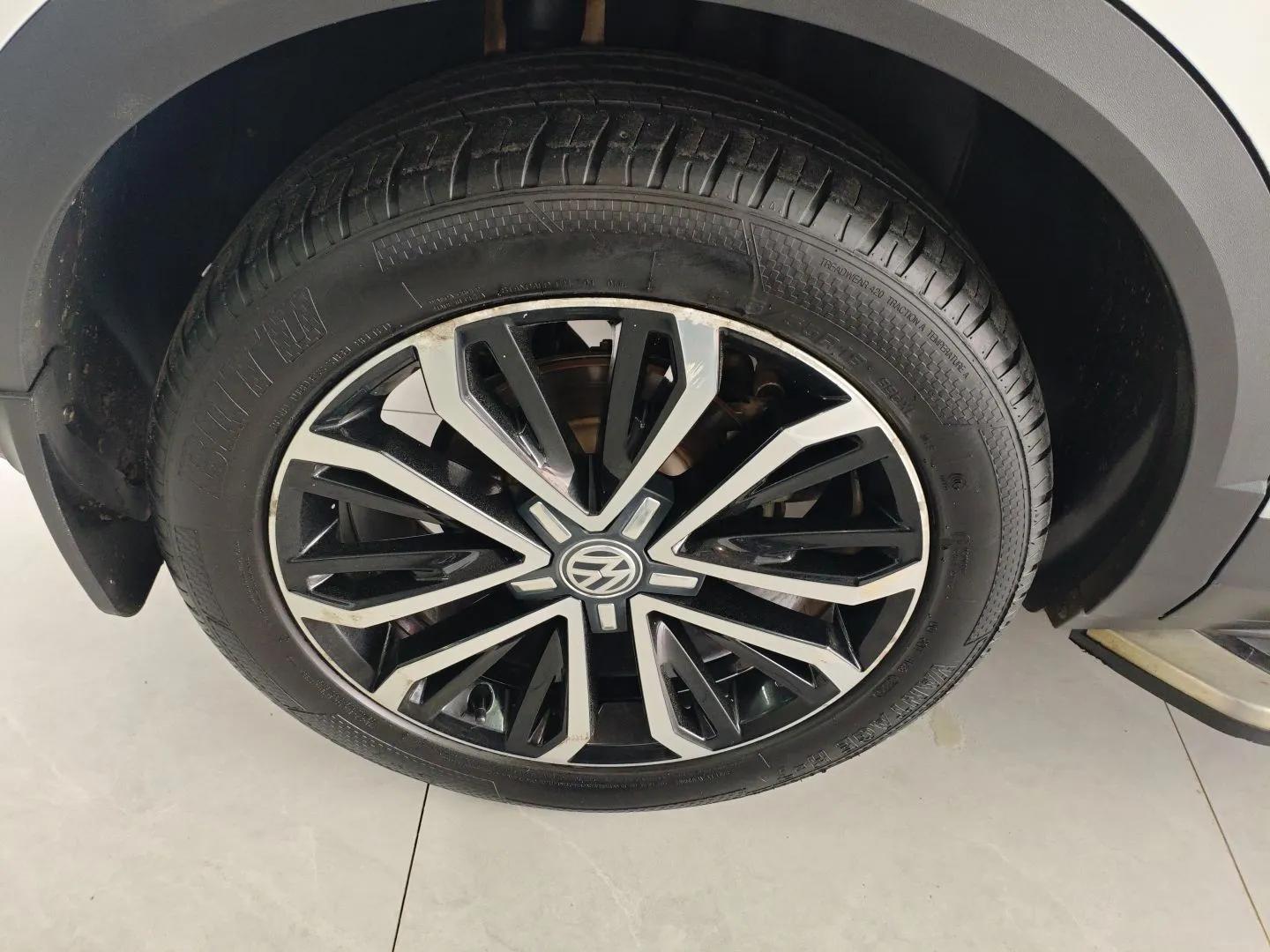 Volkswagen T-ROC 2018 280TSI DSG Two-Wheel-Drive Comfort Version China V Standard — миниатюра 10