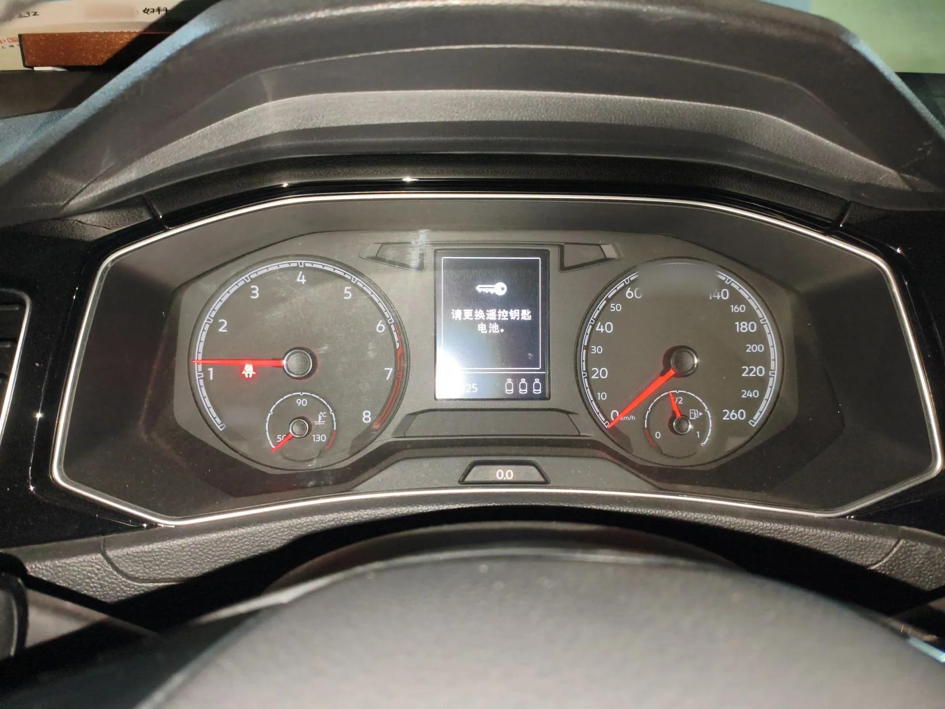Volkswagen T-ROC 2018 280TSI DSG Two-Wheel Drive Comfort Version China VI Standard — миниатюра 8
