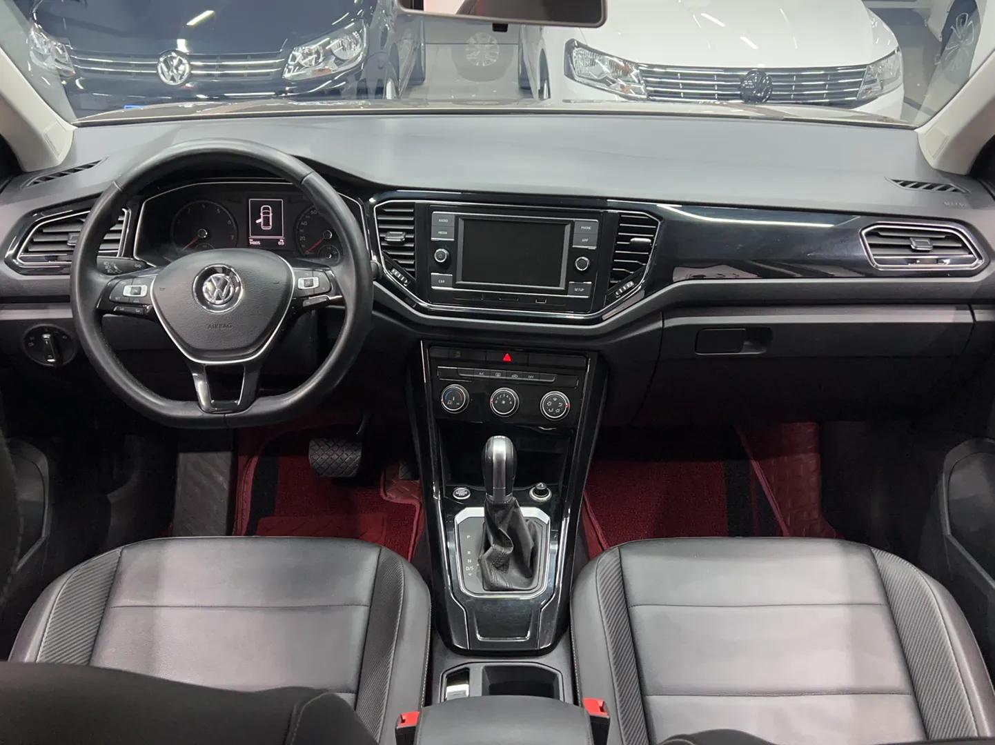 Volkswagen T-ROC 2018 280TSI DSG Two-Wheel-Drive Comfort Version China V Standard — миниатюра 11