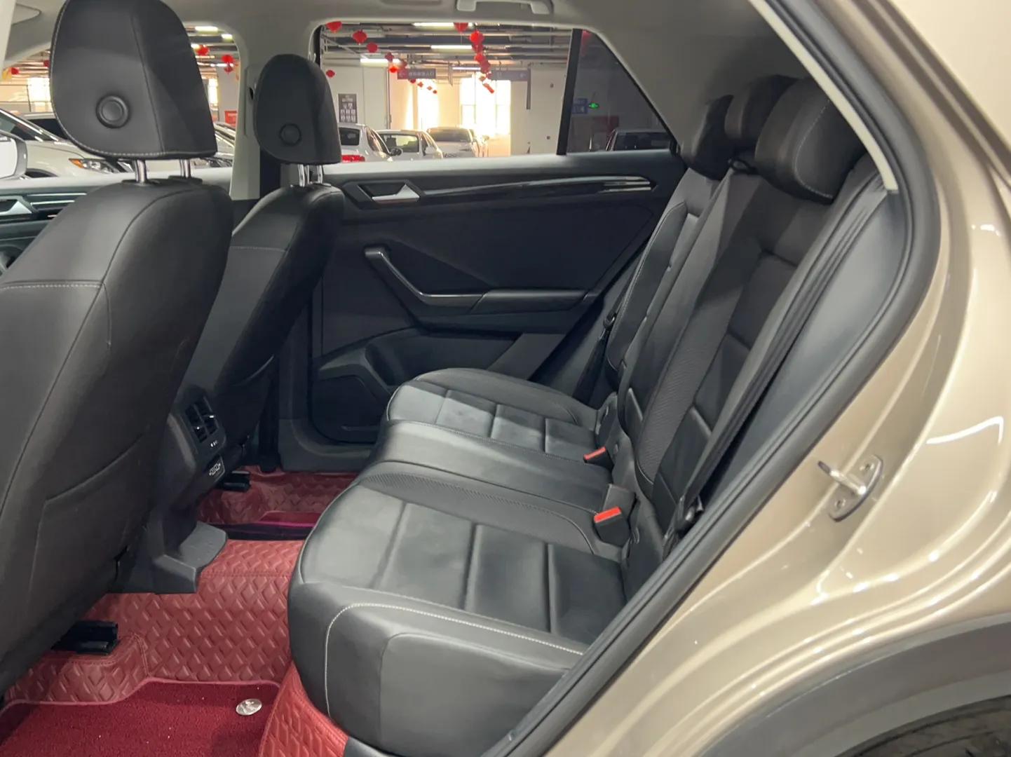 Volkswagen T-ROC 2018 280TSI DSG Two-Wheel-Drive Comfort Version China V Standard — миниатюра 18
