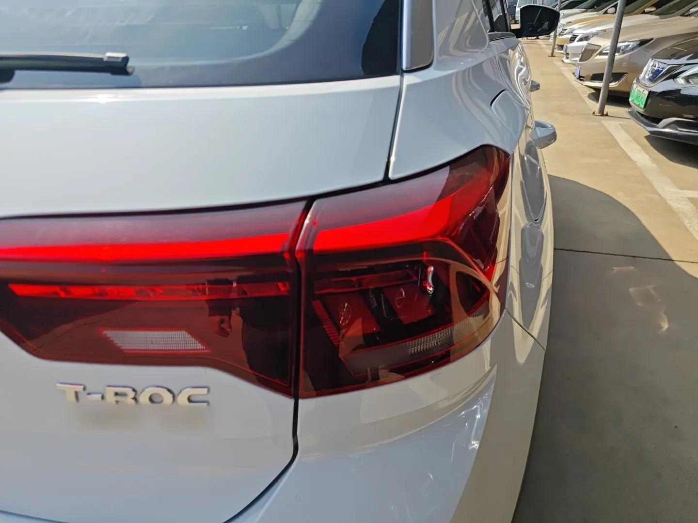 Volkswagen T-ROC 2018 280TSI DSG Two-Wheel Drive Advanced Version China V Emission Standard — миниатюра 8