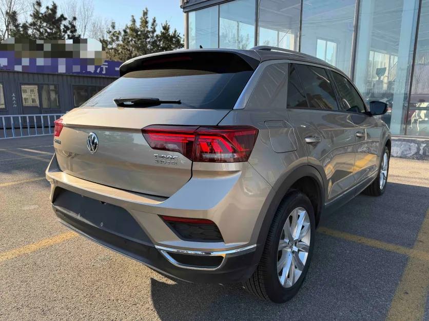 Volkswagen T-ROC 2018 230TSI DSG Two-Wheel Drive Advanced Version China VI Standard — миниатюра 7