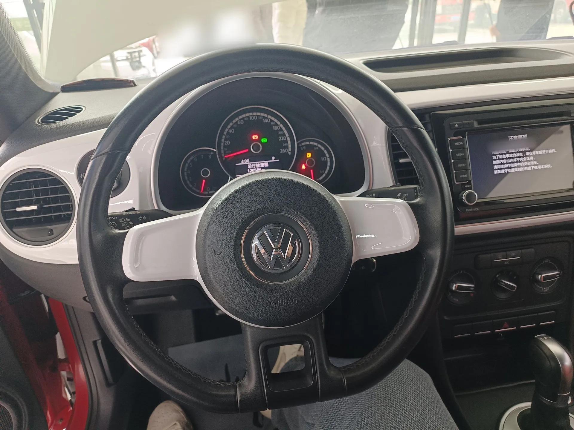 Volkswagen Beetle 2015 180TSI model — миниатюра 14