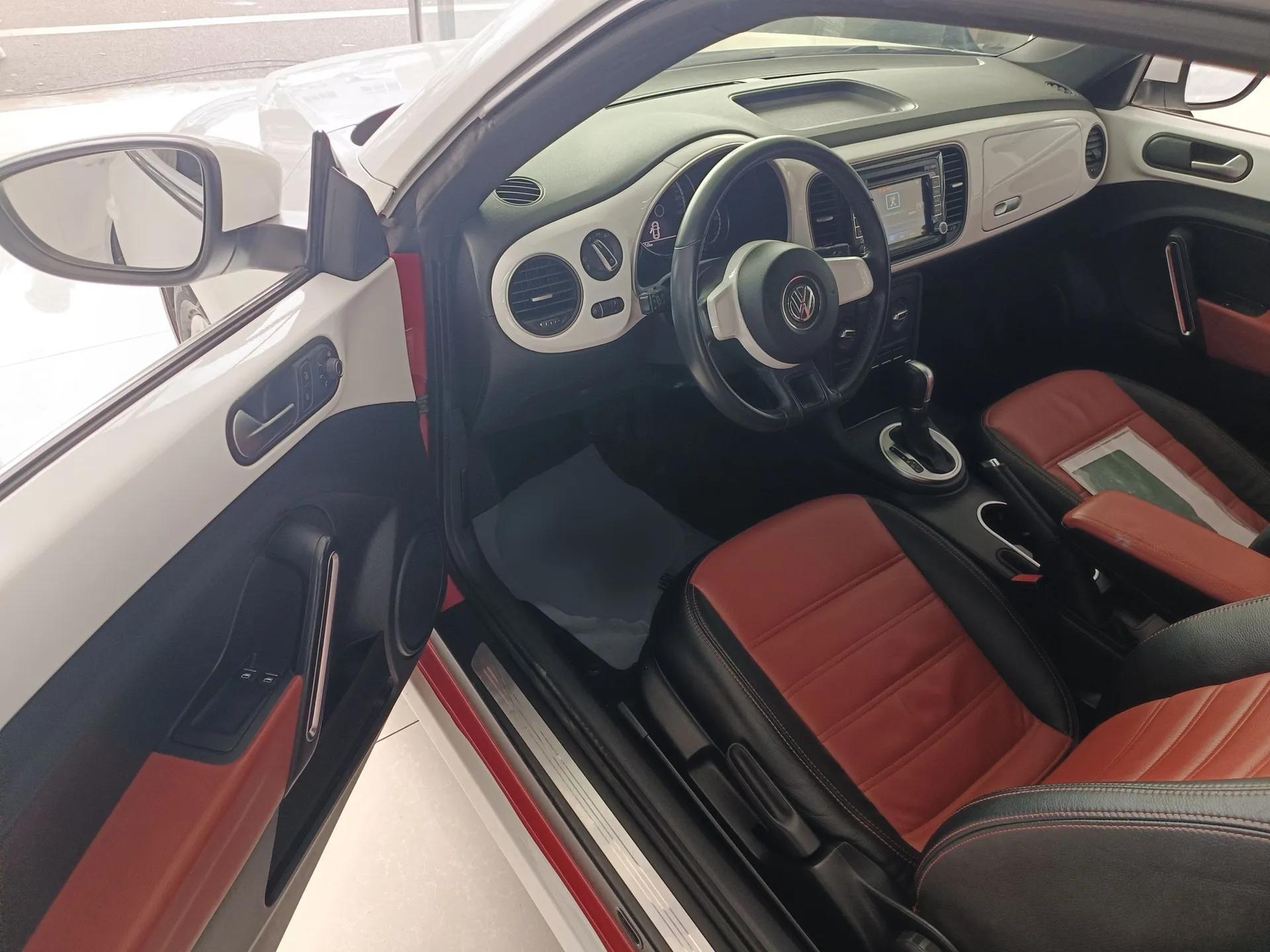Volkswagen Beetle 2015 180TSI model — миниатюра 19