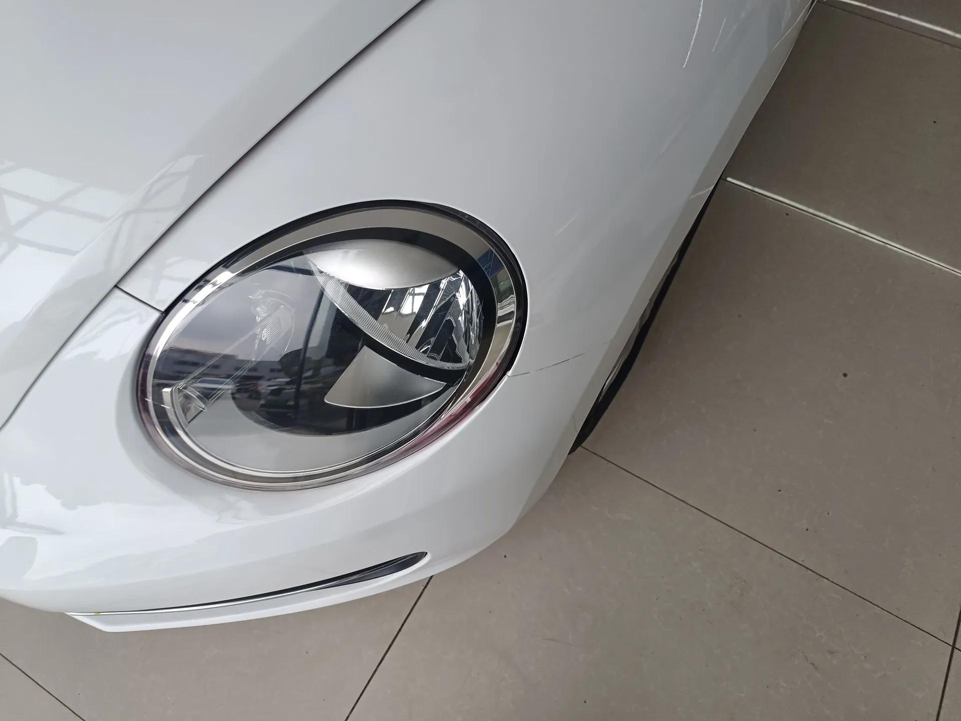 Volkswagen Beetle 2015 180TSI model — миниатюра 9