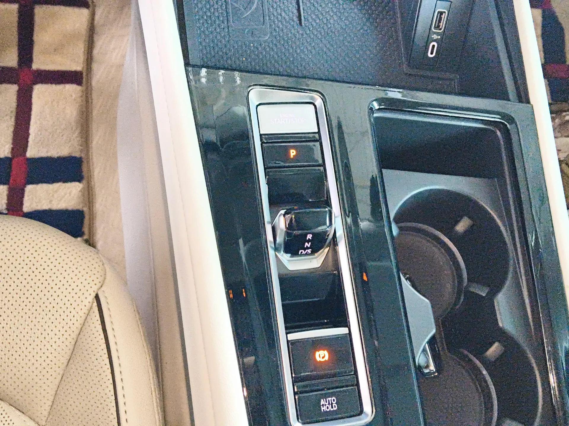 Volkswagen Viloran 2022 380TSI Prestige Edition — миниатюра 20