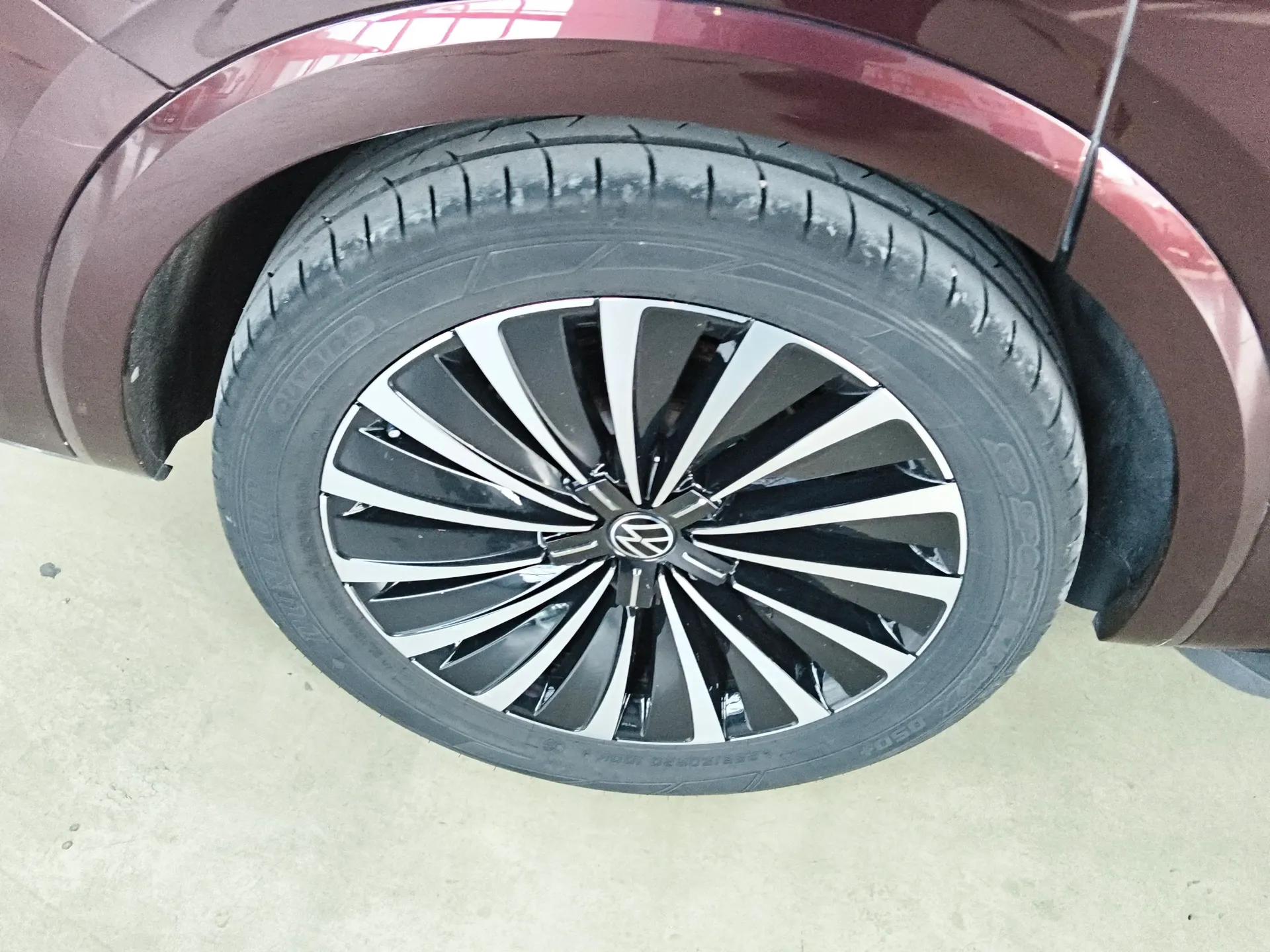 Volkswagen Viloran 2022 380TSI Prestige Edition — миниатюра 5