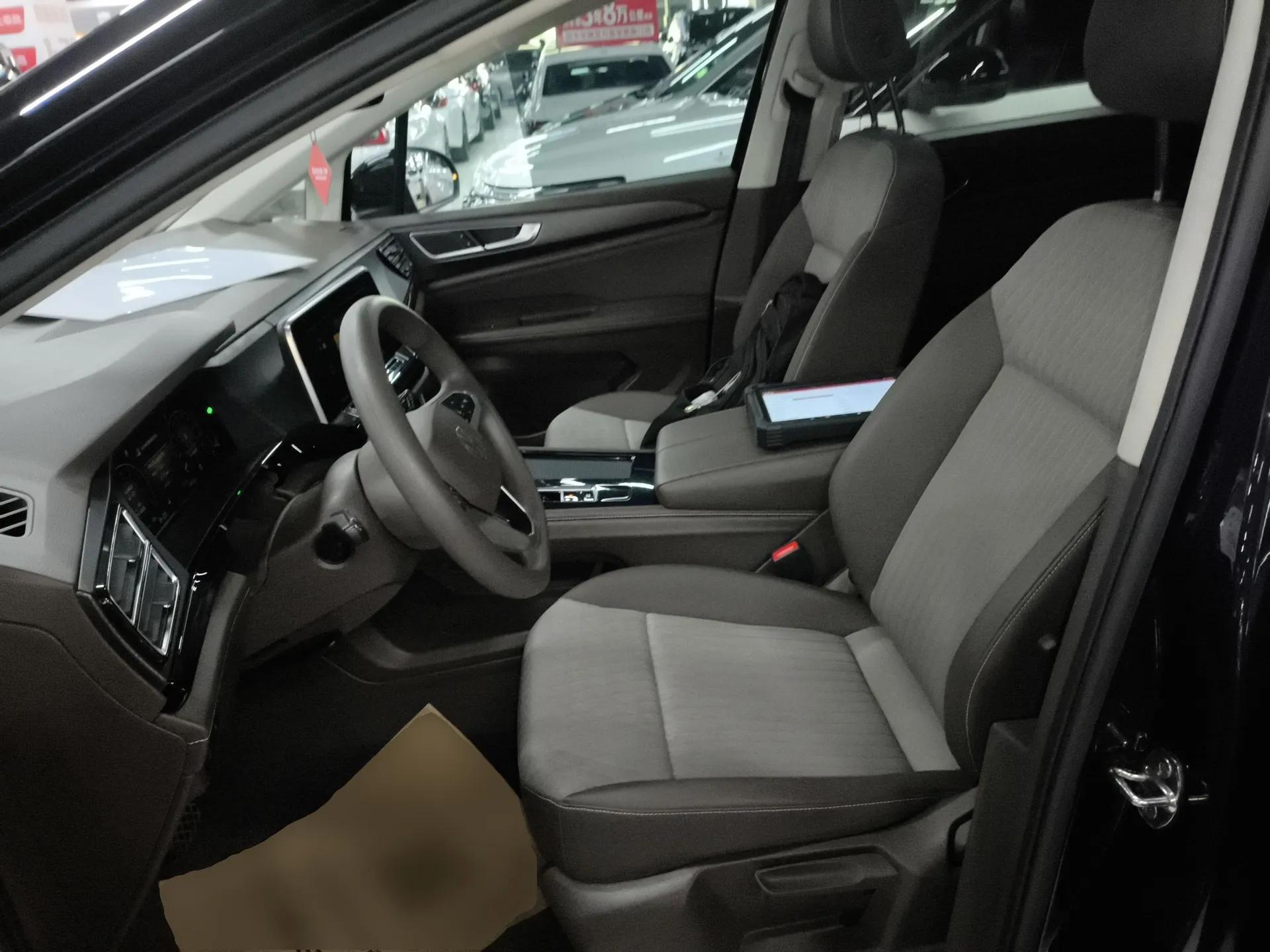 Volkswagen Viloran 2023 Revised 330TSI Business Edition — миниатюра 18