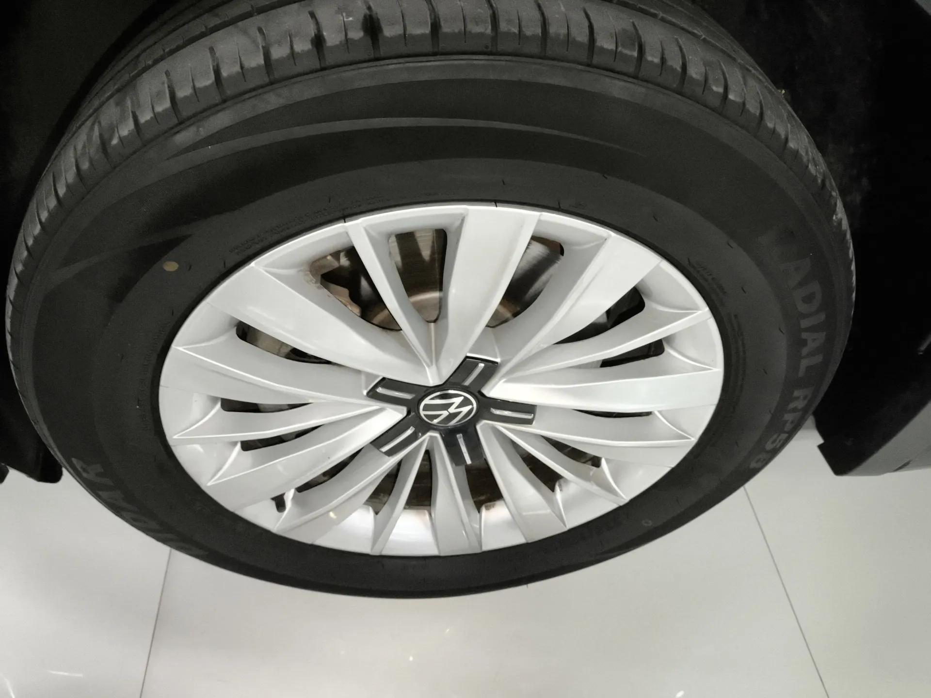 Volkswagen Viloran 2023 Revised 330TSI Business Edition — миниатюра 8