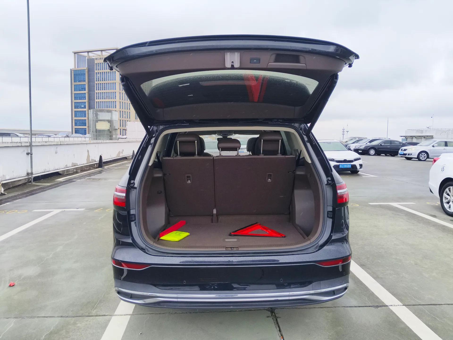 Volkswagen Viloran 2024 380TSI Premium Edition — миниатюра 22