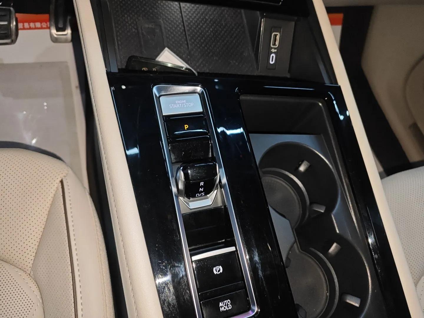 Volkswagen Viloran 2022 380TSI Prestige Edition — миниатюра 15