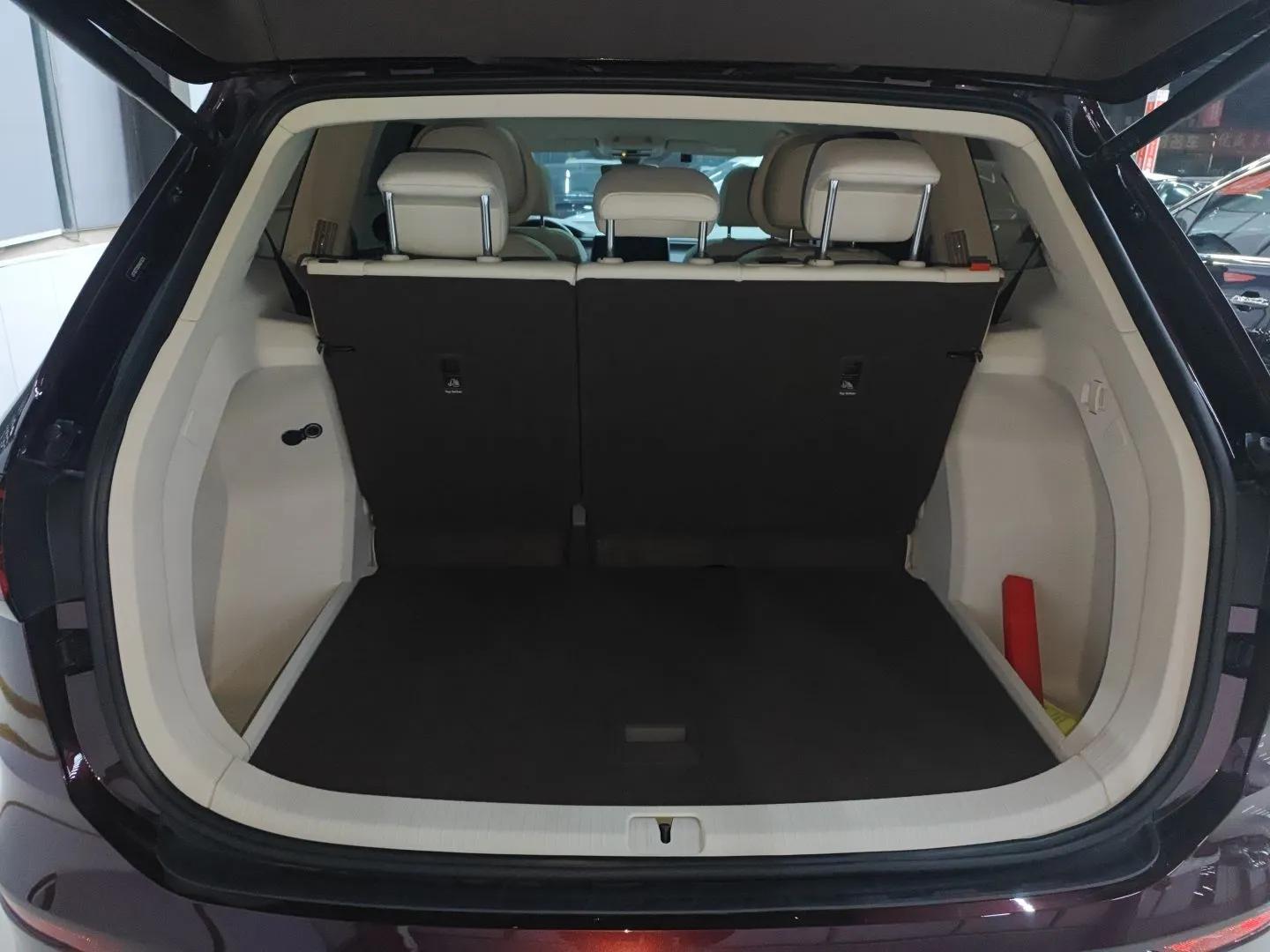Volkswagen Viloran 2022 380TSI Prestige Edition — миниатюра 18