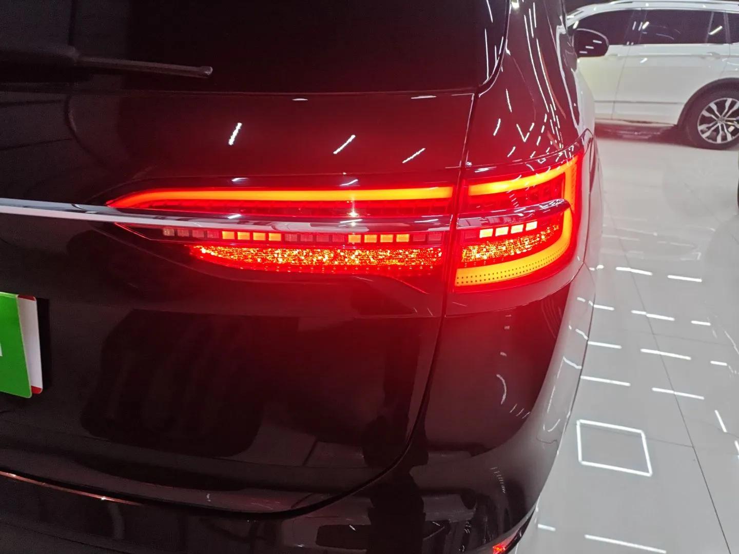 Volkswagen Viloran 2022 380TSI Prestige Edition — миниатюра 8