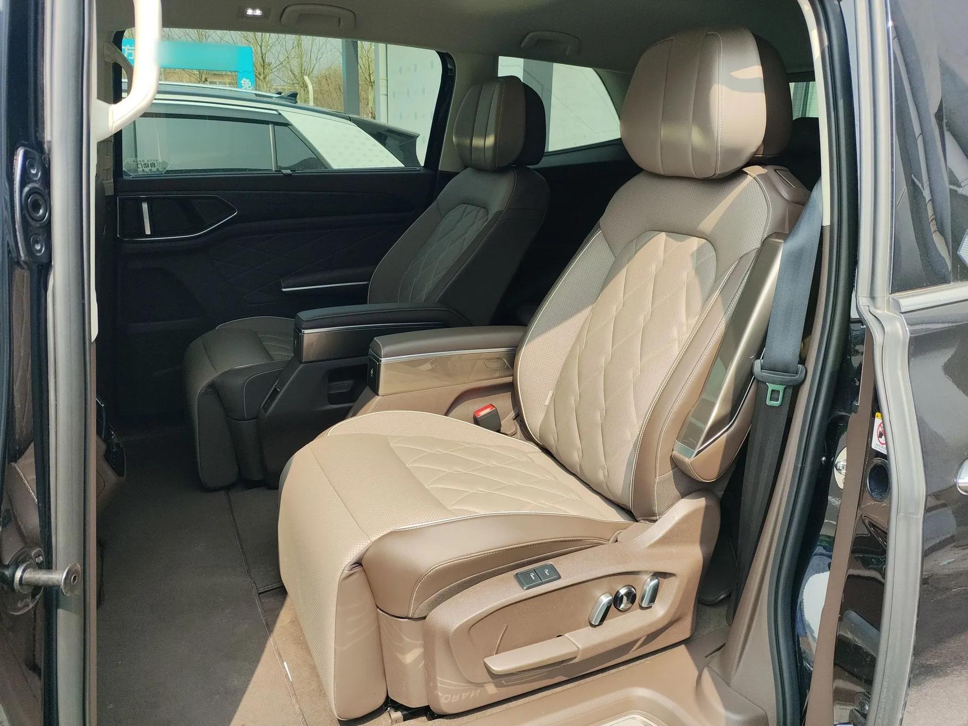 Volkswagen Viloran 2024 380TSI Premium Edition — миниатюра 20