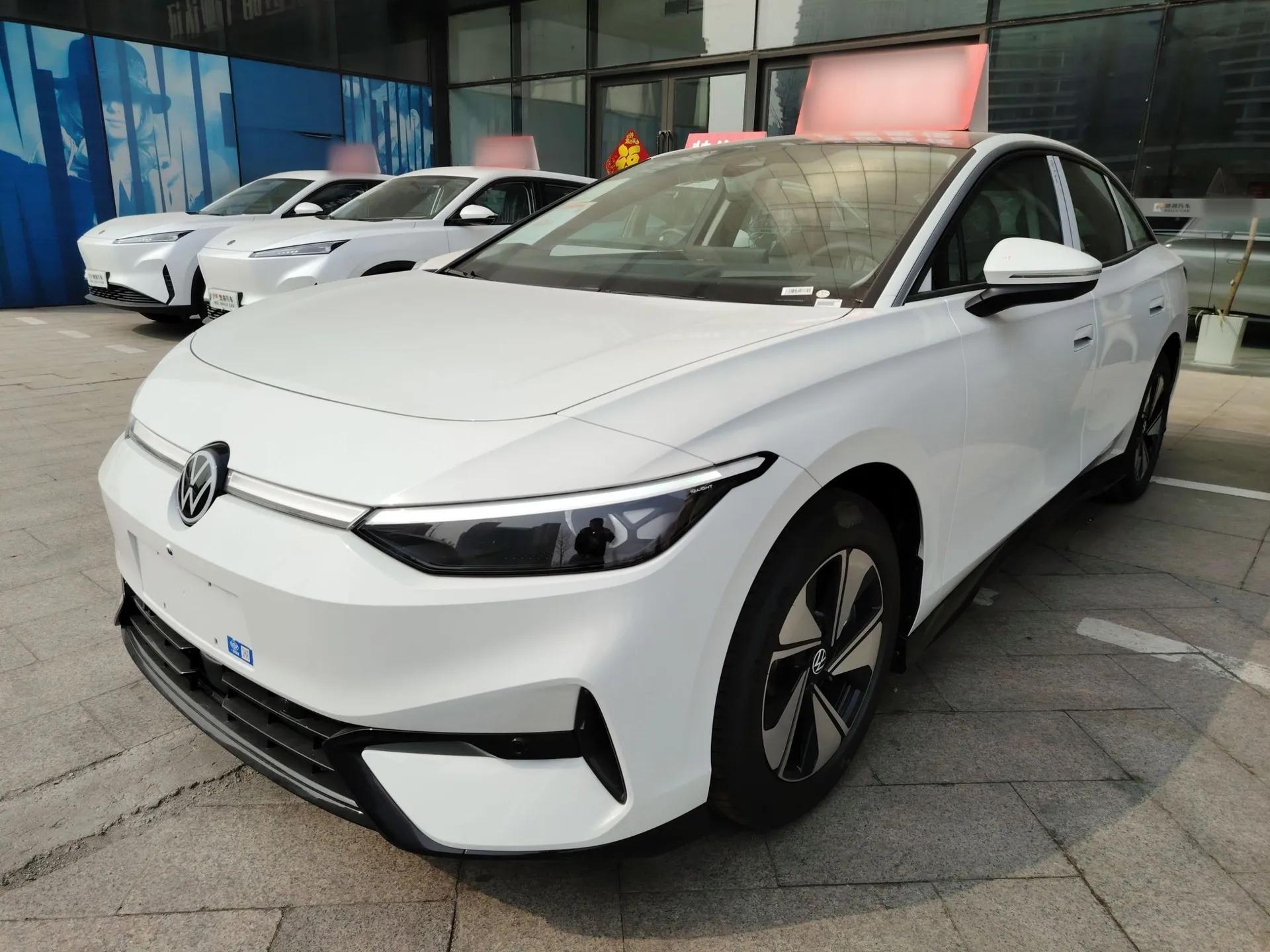 Volkswagen ID.7 VIZZION 2024 AIR model — миниатюра 1