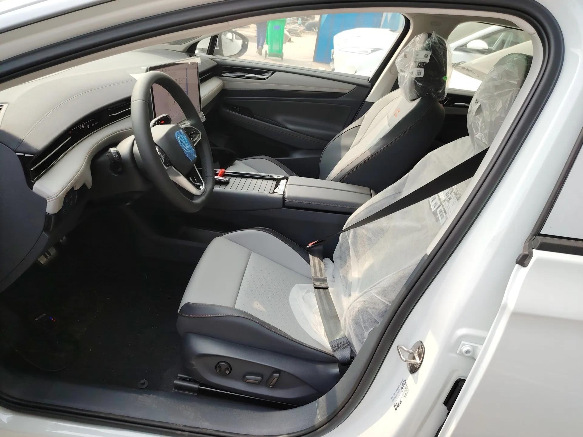 Volkswagen ID.7 VIZZION 2024 AIR model — миниатюра 17