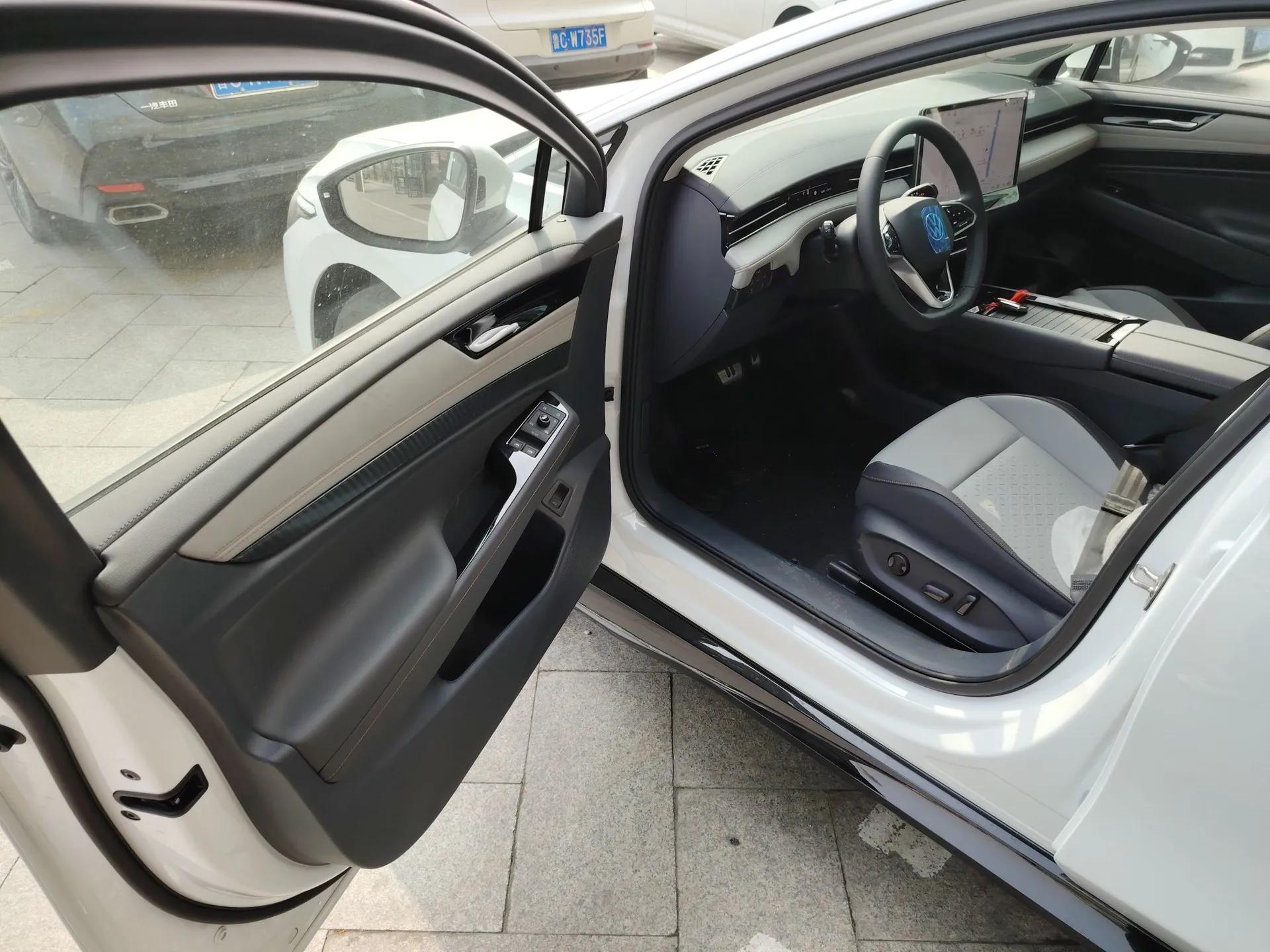 Volkswagen ID.7 VIZZION 2024 AIR model — миниатюра 18