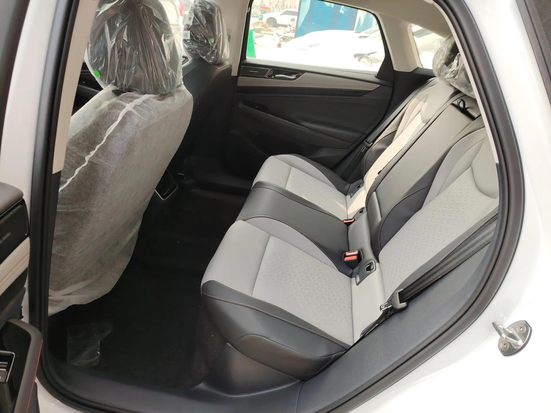 Volkswagen ID.7 VIZZION 2024 AIR model — миниатюра 19