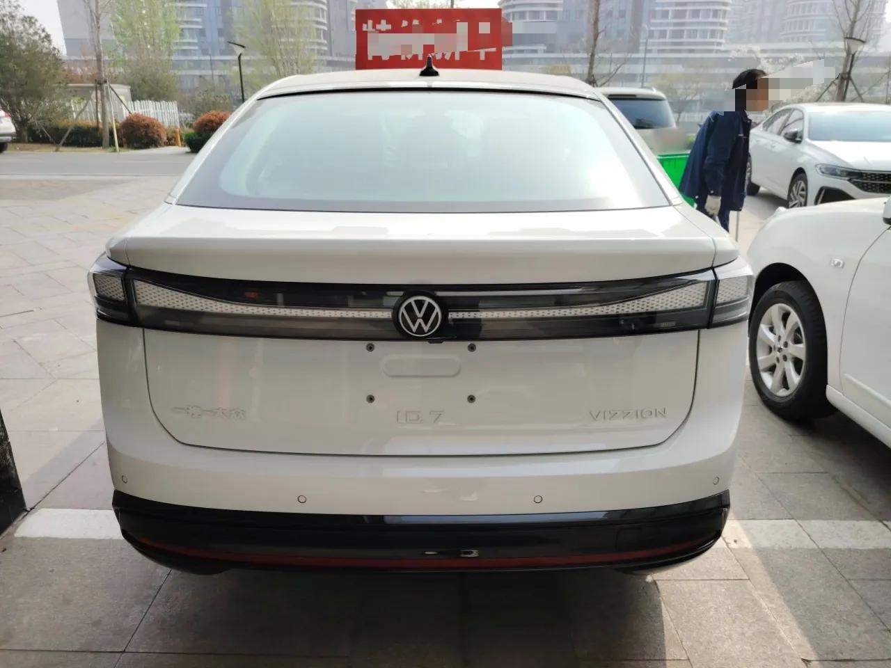 Volkswagen ID.7 VIZZION 2024 AIR model — миниатюра 3