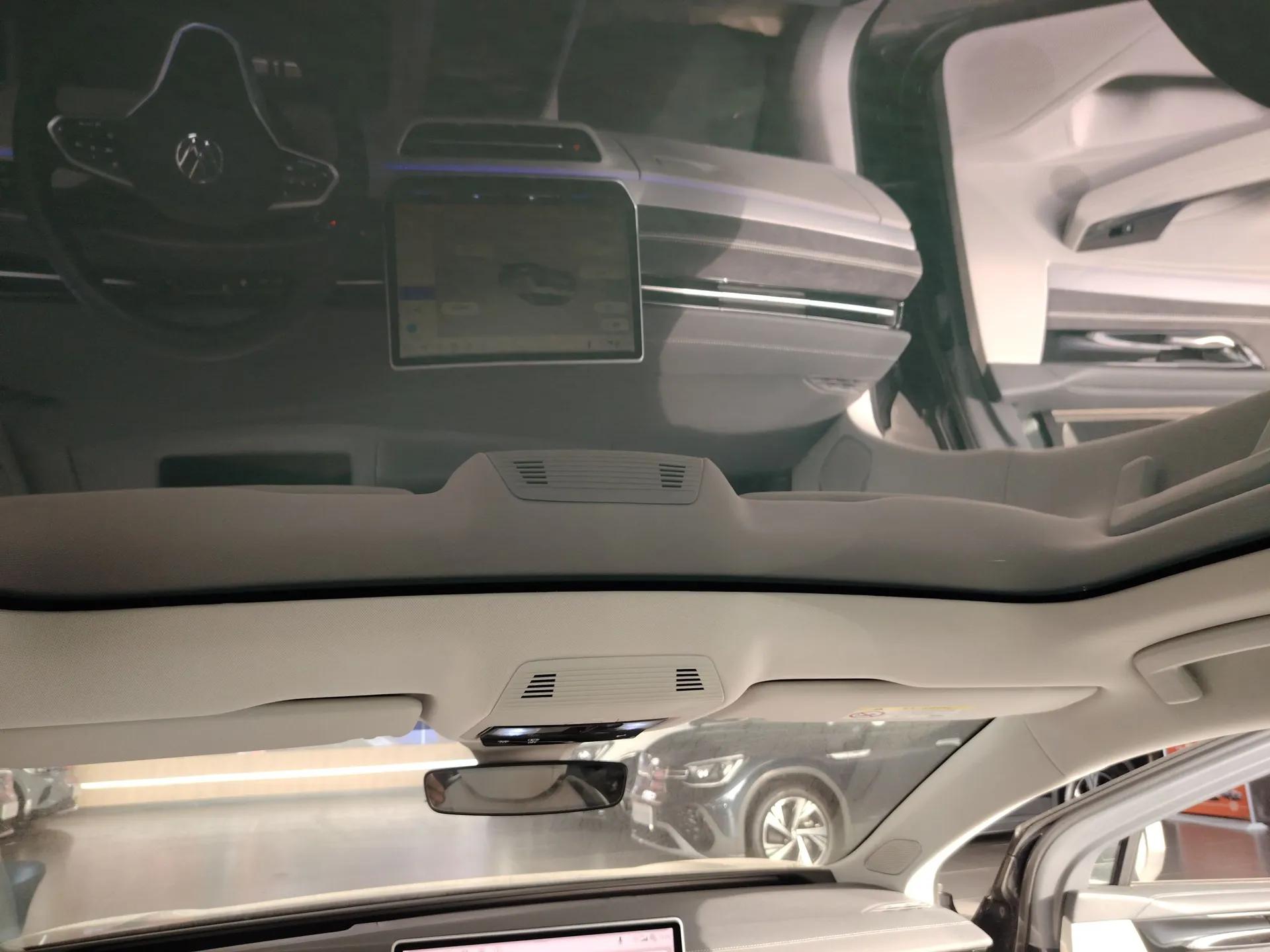 Volkswagen ID.7 VIZZION 2024 First Edition — миниатюра 21