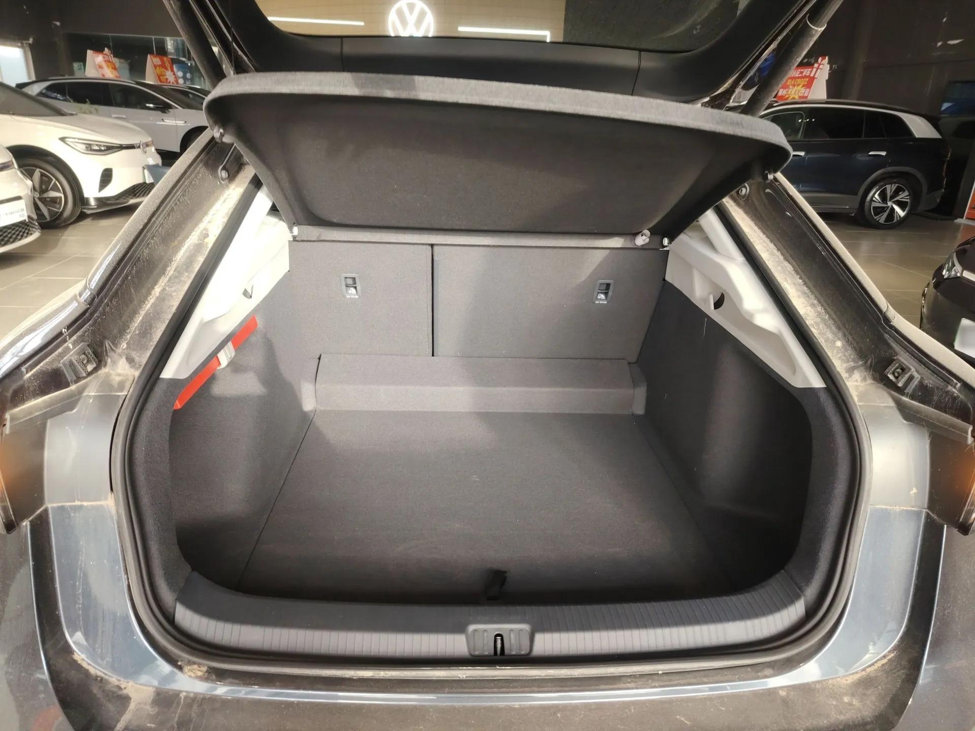 Volkswagen ID.7 VIZZION 2024 First Edition — миниатюра 22