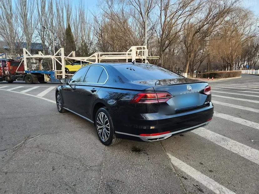 Volkswagen Phideon 2018 Revised Version 380TSI Two-Wheel Drive Business Edition — миниатюра 4