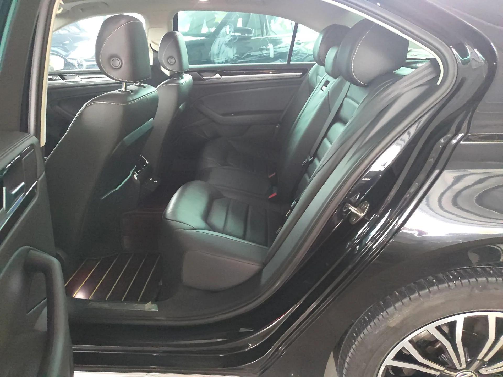 Volkswagen Phideon 2019 380TSI Two-Wheel Drive Business Edition China VI Standard — миниатюра 20