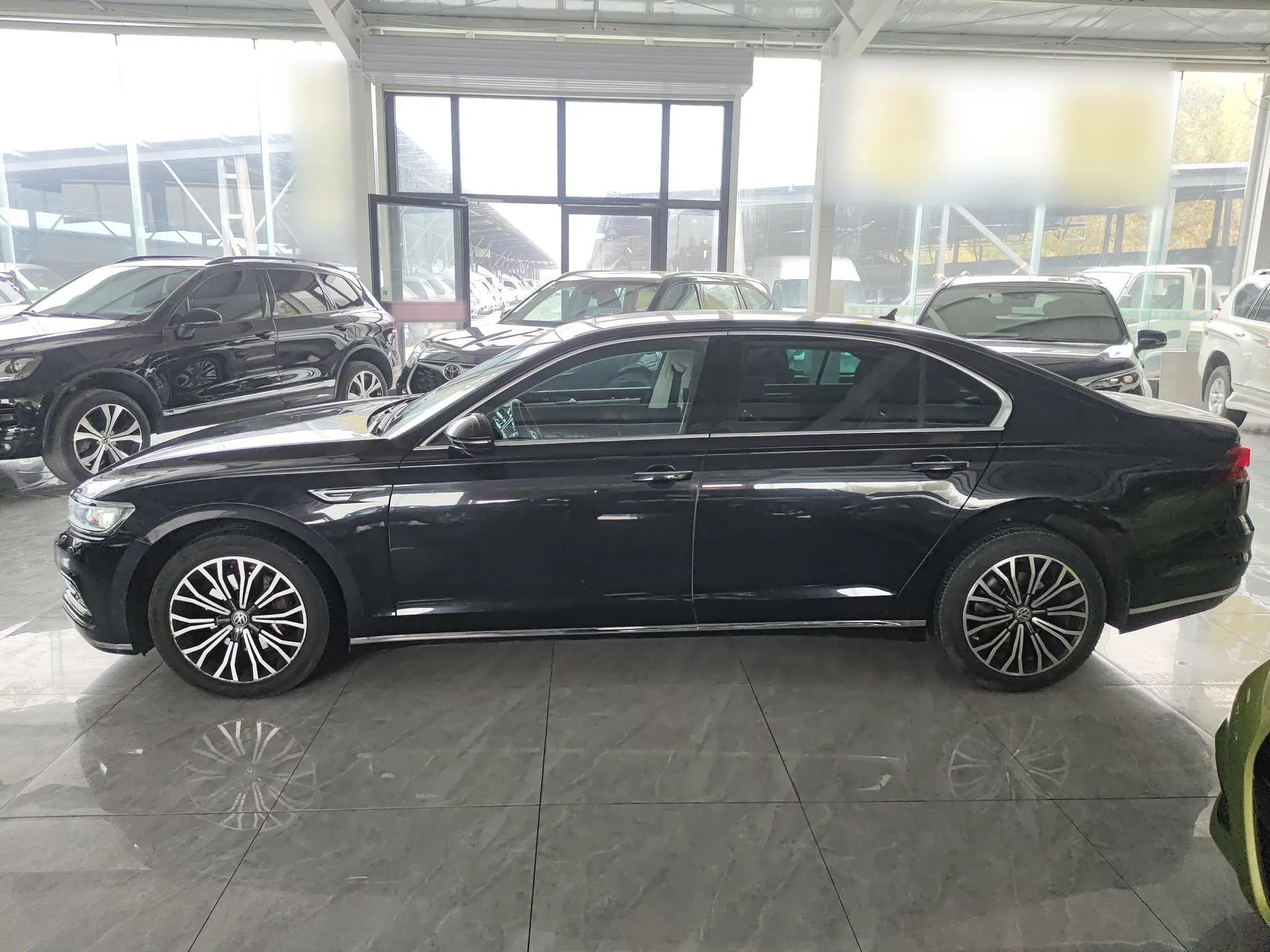 Volkswagen Phideon 2019 380TSI Two-Wheel Drive Business Edition China VI Standard — миниатюра 4