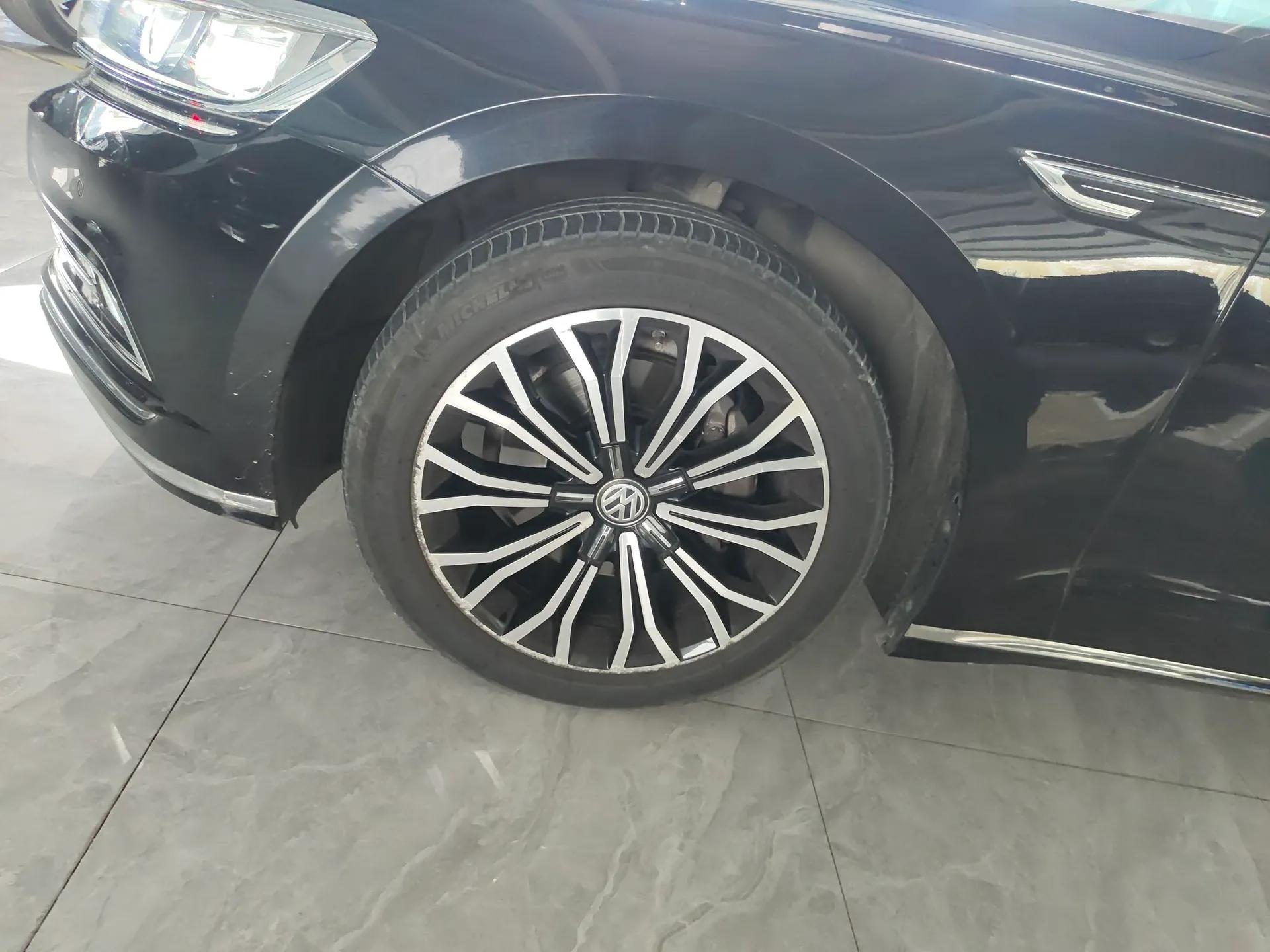 Volkswagen Phideon 2019 380TSI Two-Wheel Drive Business Edition China VI Standard — миниатюра 8