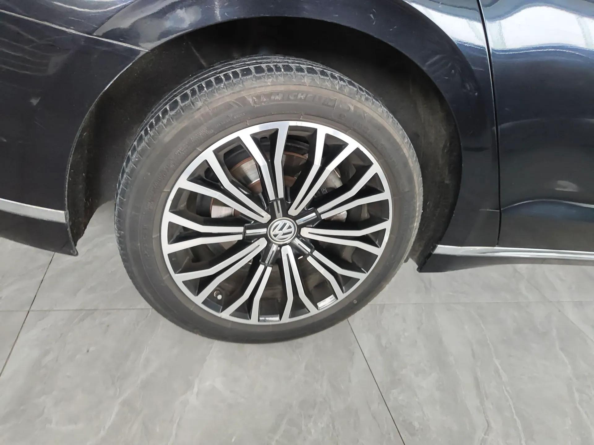 Volkswagen Phideon 2019 380TSI Two-Wheel Drive Business Edition China VI Standard — миниатюра 10