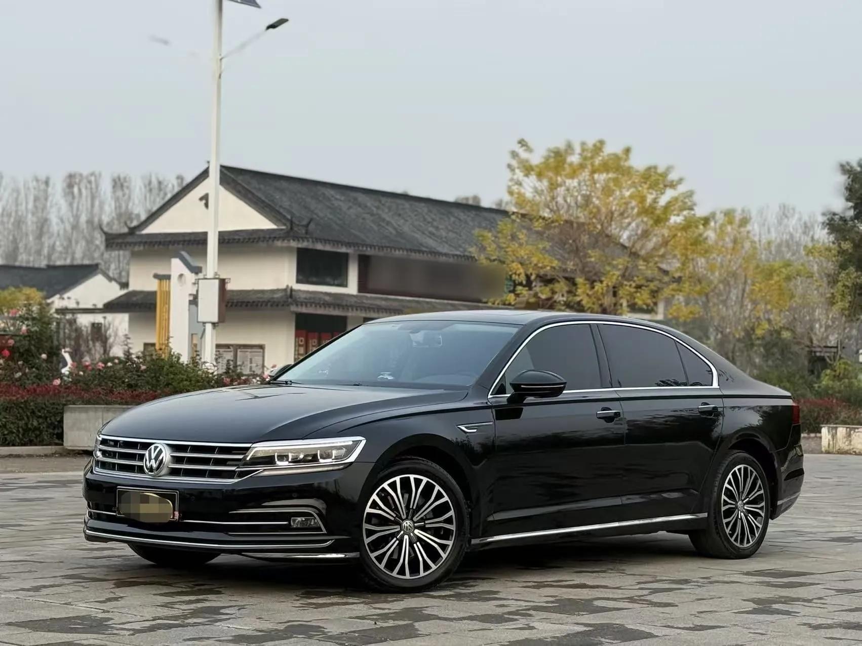 Volkswagen Phideon 2018 Revised Version 380TSI Two-Wheel Drive Business Edition — миниатюра 3