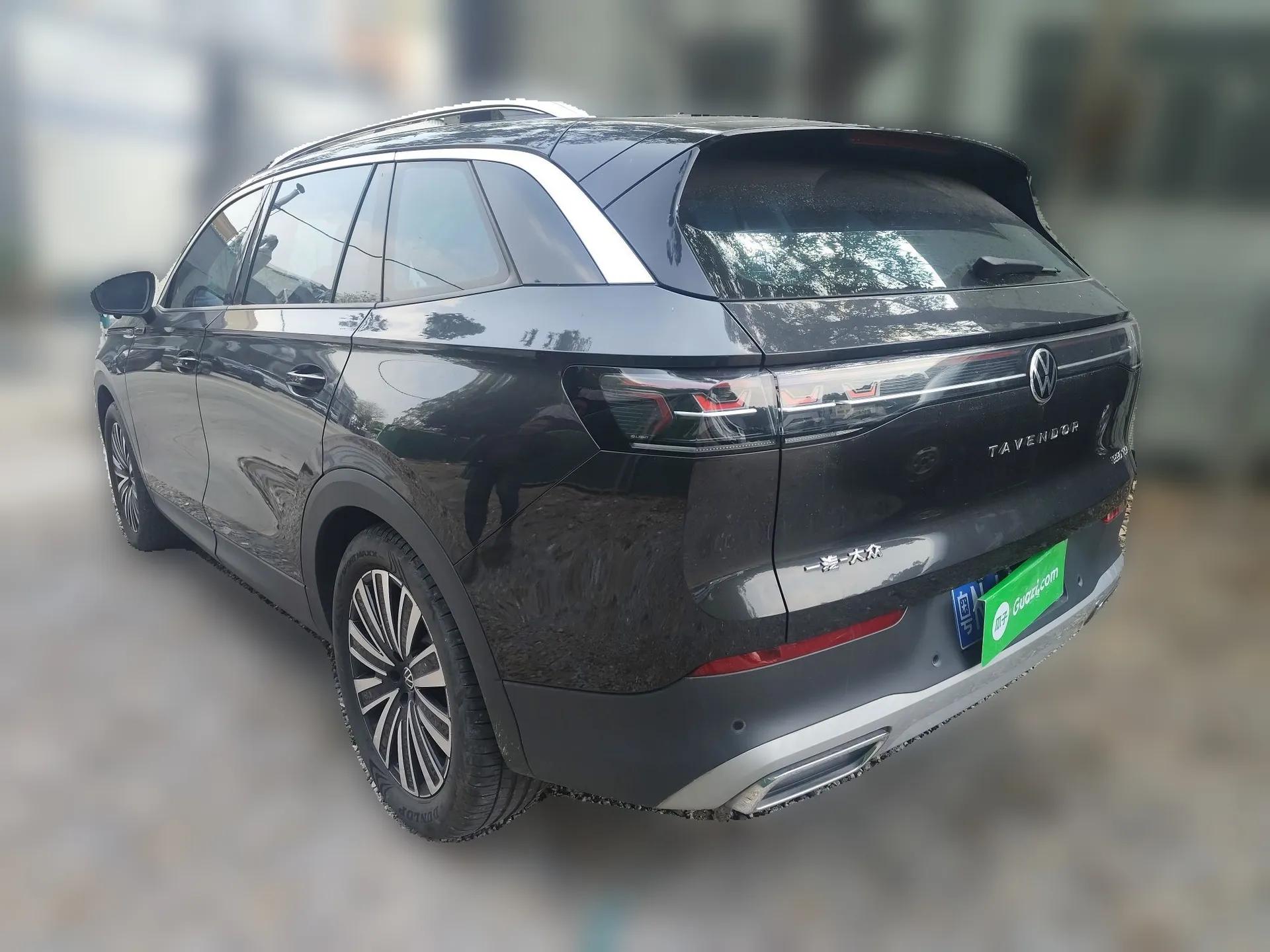 Volkswagen Tavendor 2024 330TSI Luxury Touring Edition — миниатюра 4