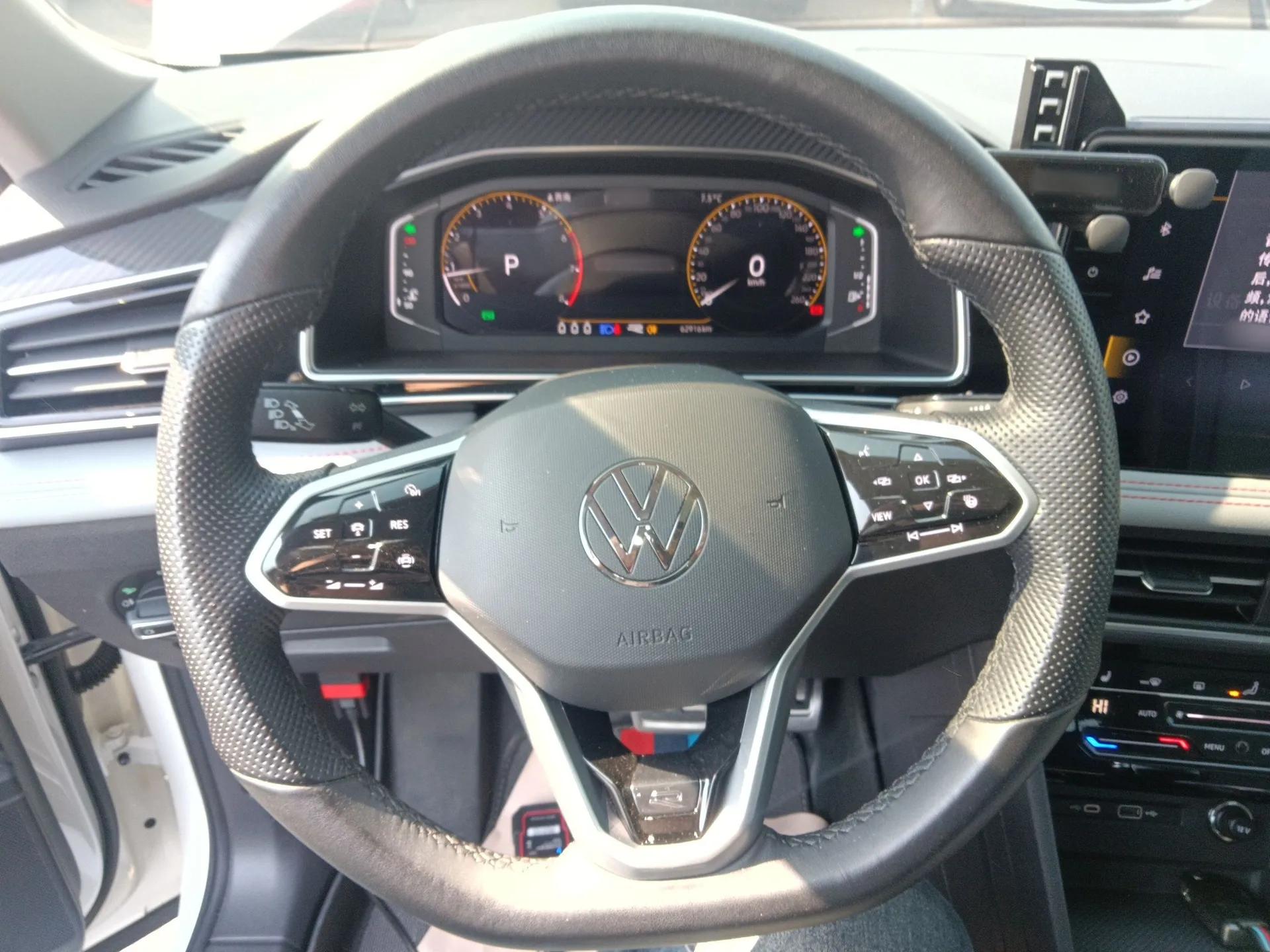 Volkswagen Tiguan X 2022 330TSI Two-Wheel-Drive Flagship Edition — миниатюра 14