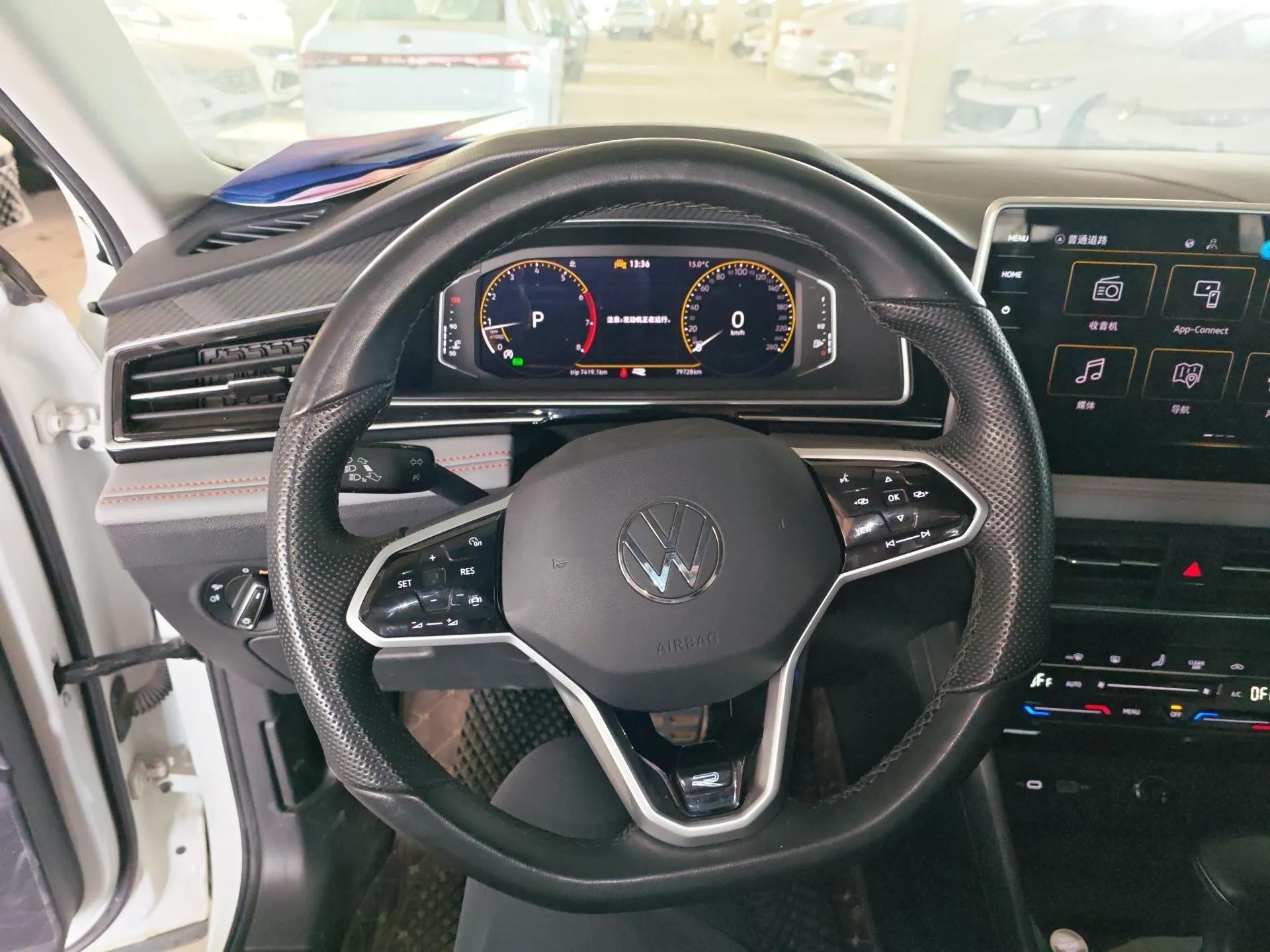 Volkswagen Tiguan X 2023 330TSI Two-Wheel Drive Luxury Edition — миниатюра 14