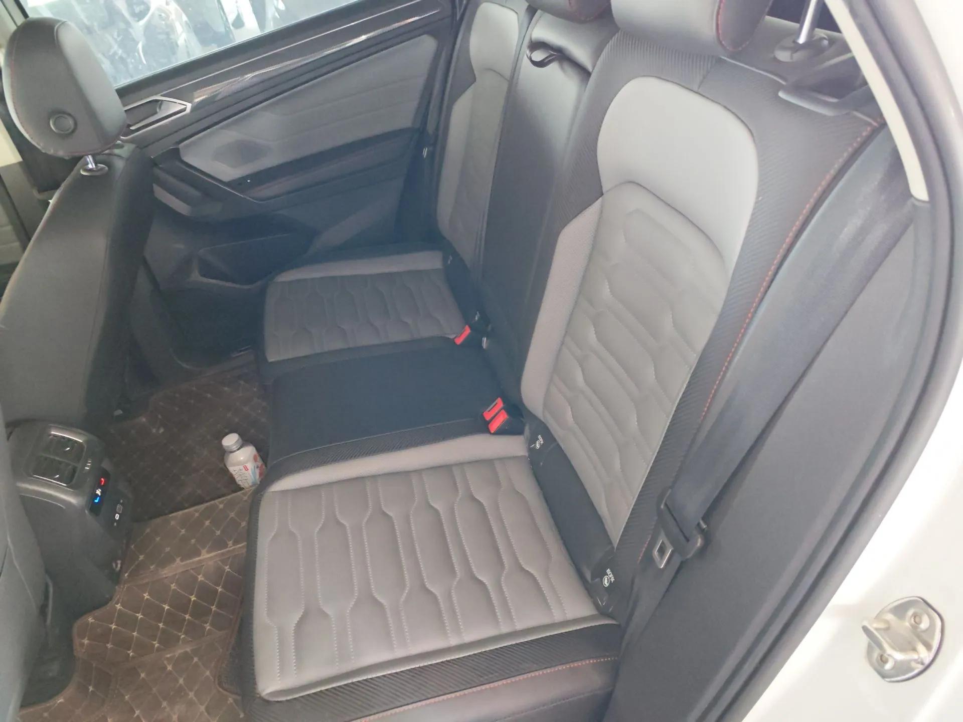 Volkswagen Tiguan X 2023 330TSI Two-Wheel Drive Luxury Edition — миниатюра 20