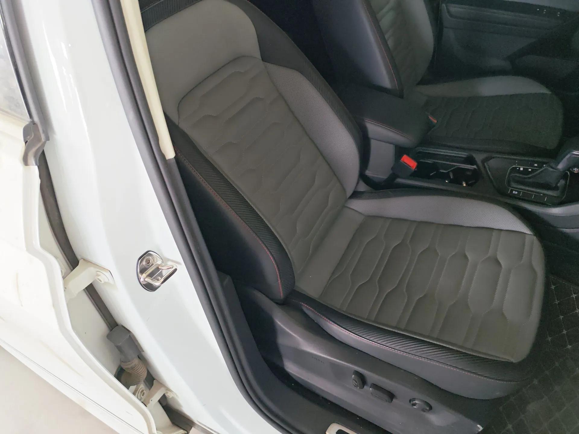 Volkswagen Tiguan X 2023 330TSI Two-Wheel Drive Luxury Edition — миниатюра 23