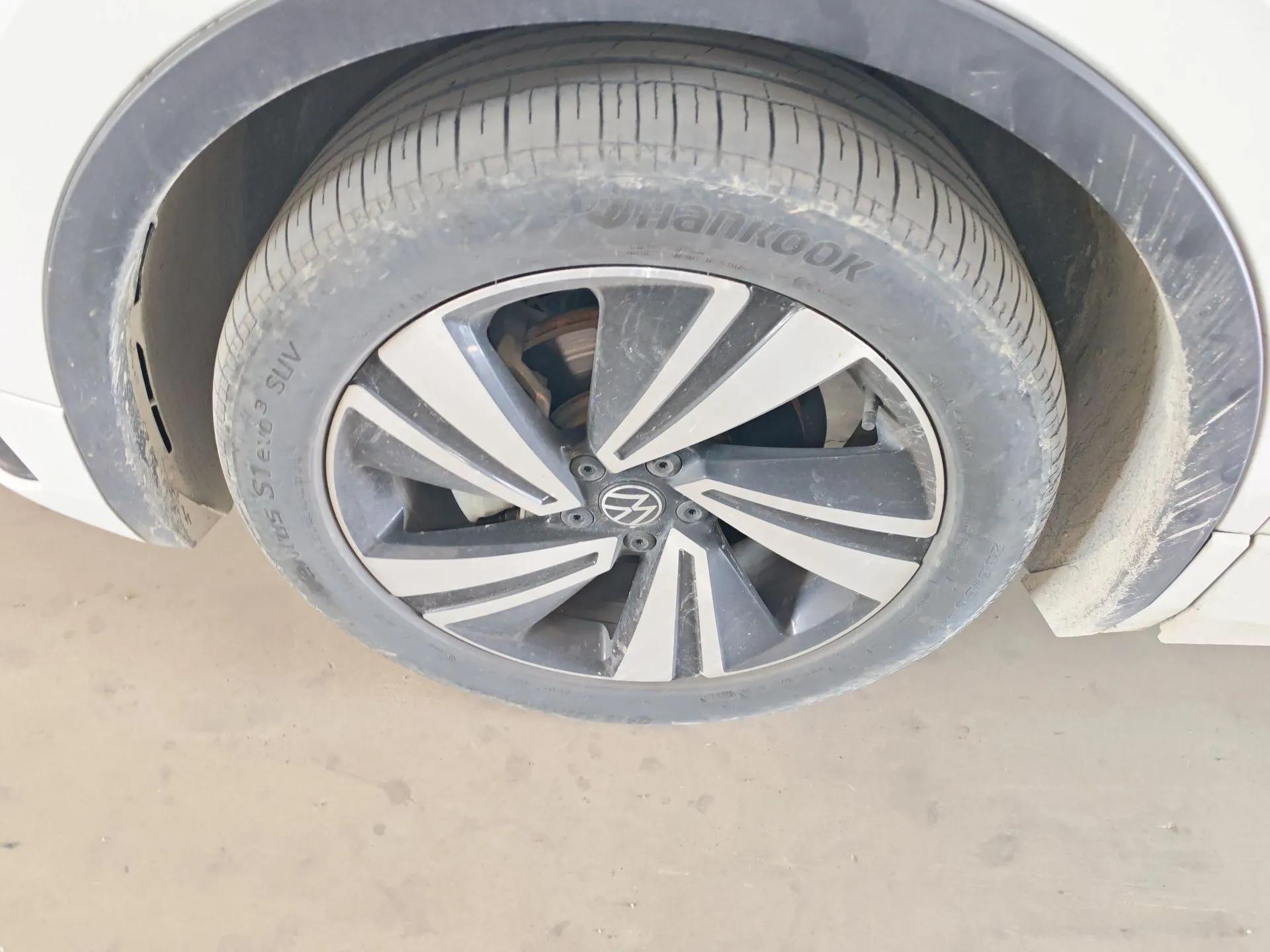 Volkswagen Tiguan X 2023 330TSI Two-Wheel Drive Luxury Edition — миниатюра 8