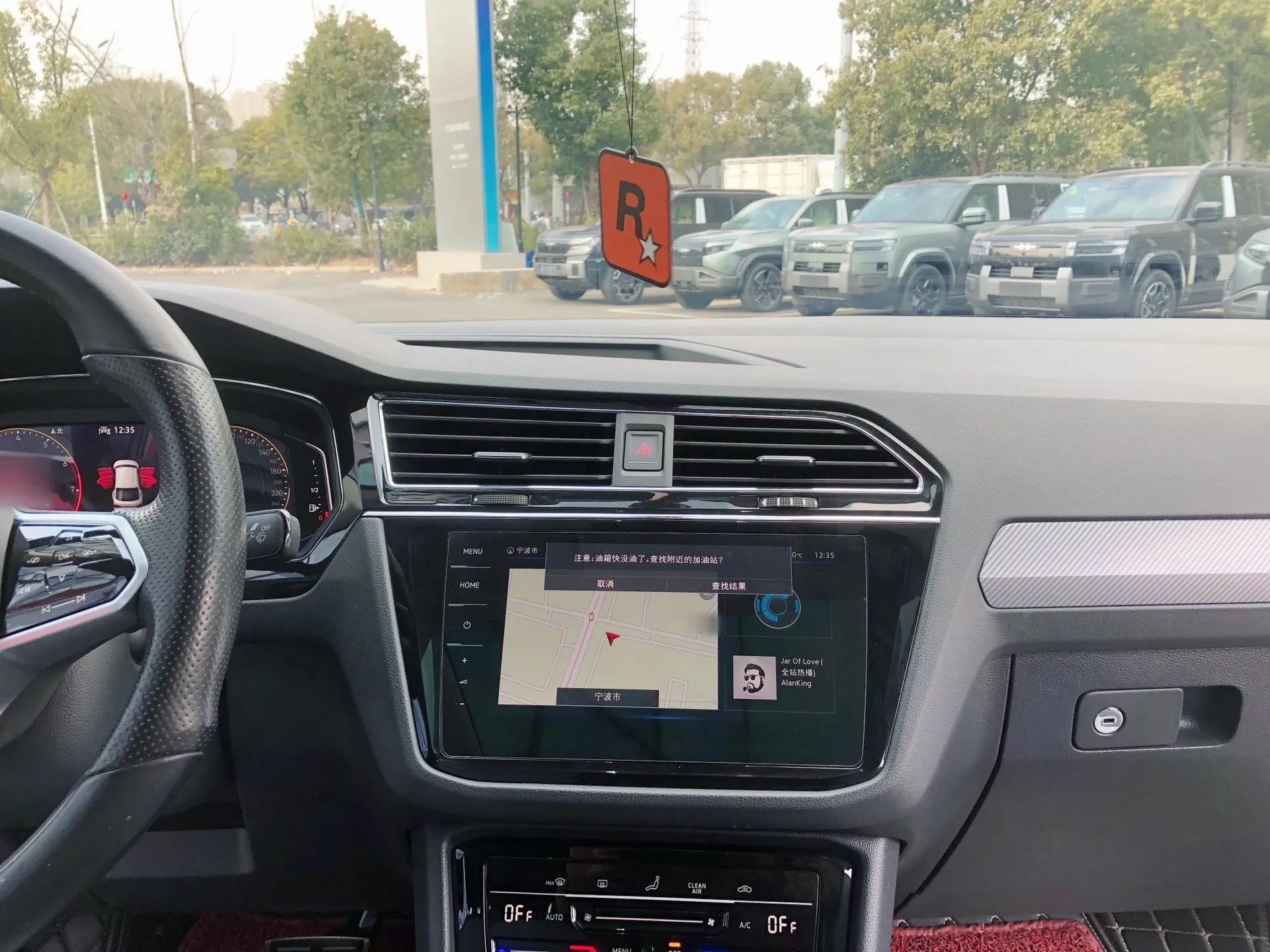 Volkswagen Tiguan X 2021 330TSI Two-Wheel-Drive Flagship Edition — миниатюра 14