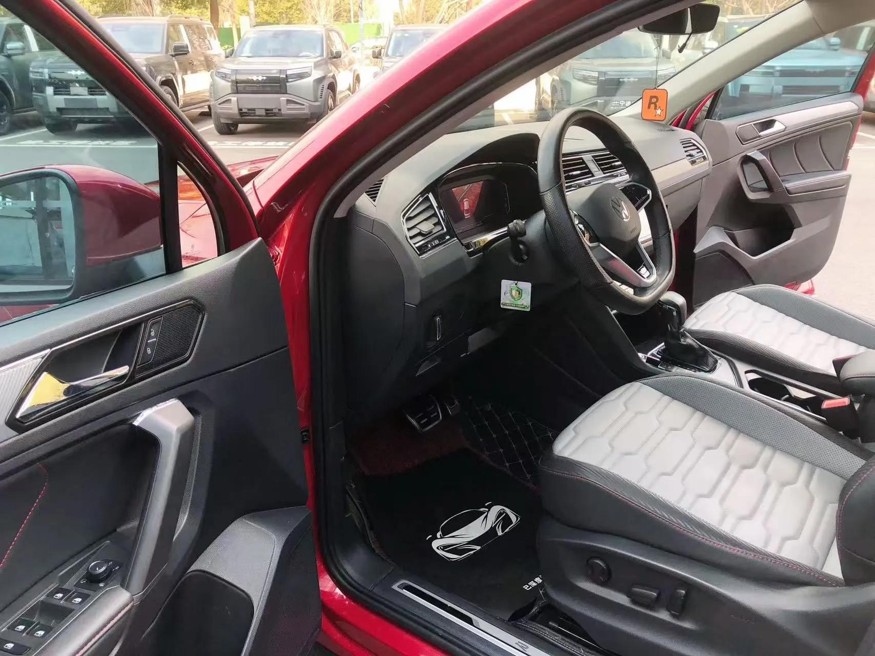 Volkswagen Tiguan X 2021 330TSI Two-Wheel-Drive Flagship Edition — миниатюра 20