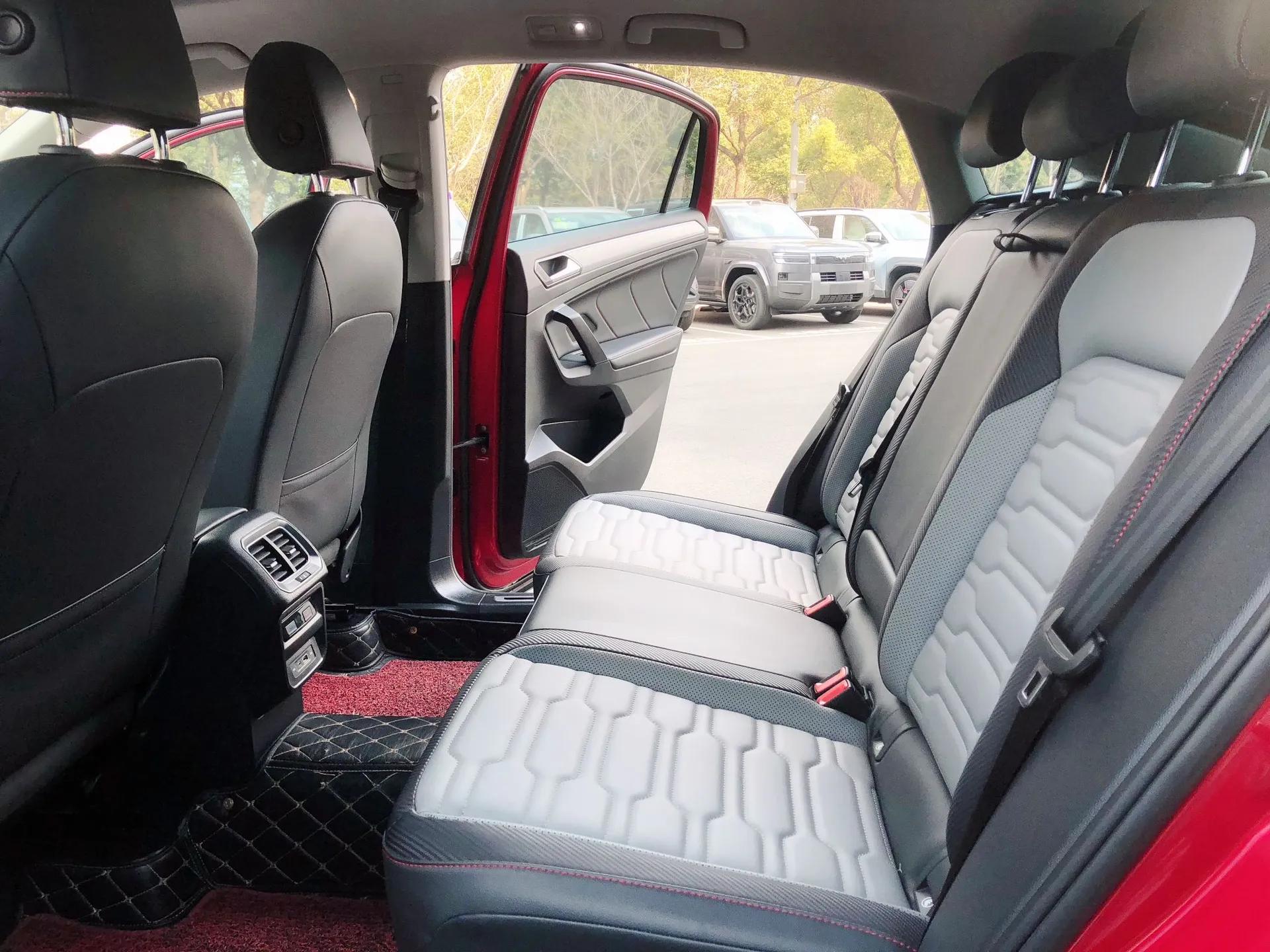 Volkswagen Tiguan X 2021 330TSI Two-Wheel-Drive Flagship Edition — миниатюра 21