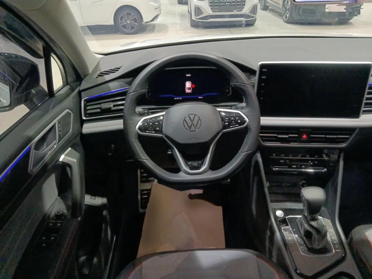 Volkswagen Tiguan X 2023 330TSI Two-Wheel-Drive Prestige Flagship Edition — миниатюра 12