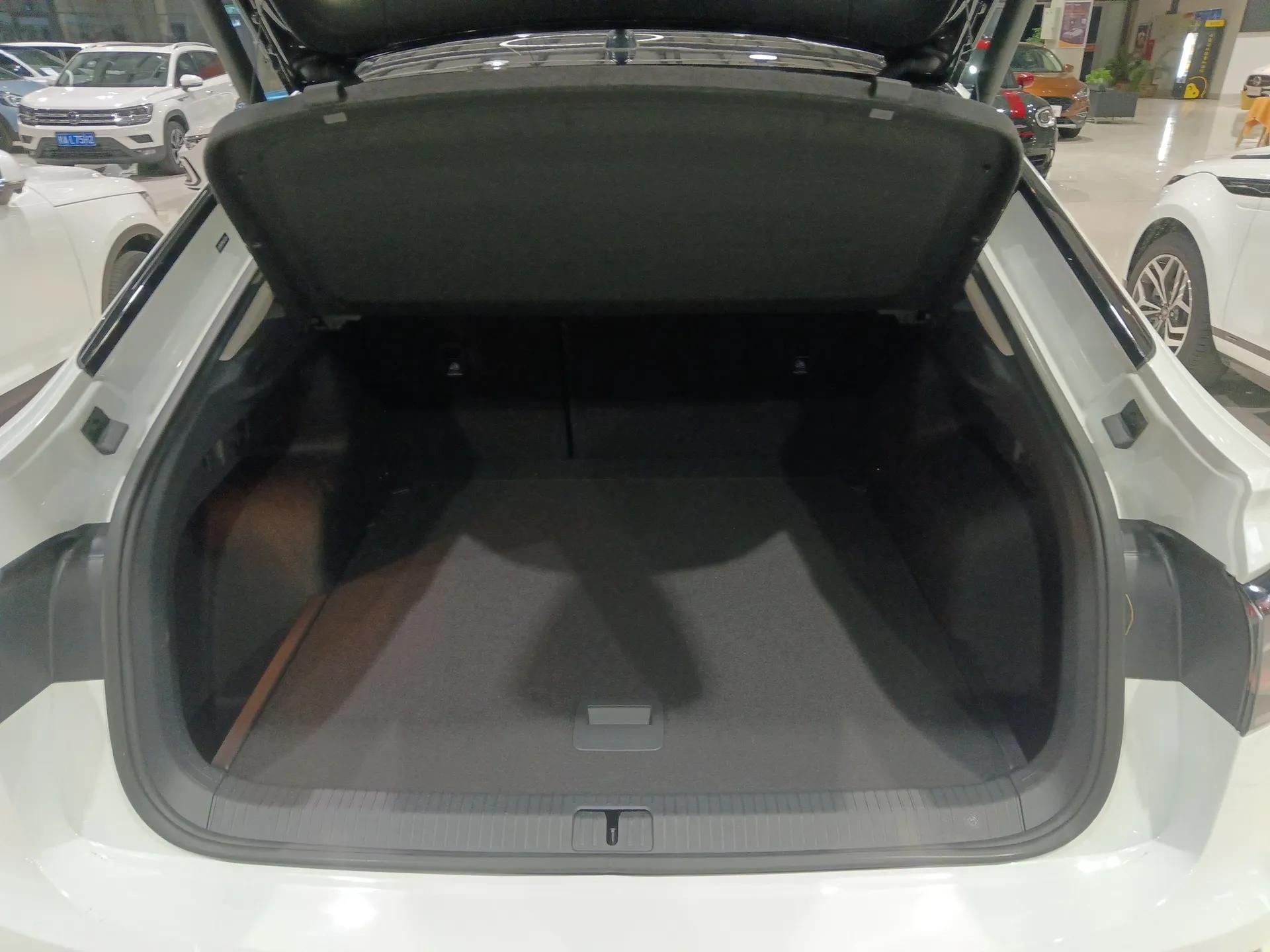 Volkswagen Tiguan X 2023 330TSI Two-Wheel-Drive Prestige Flagship Edition — миниатюра 18