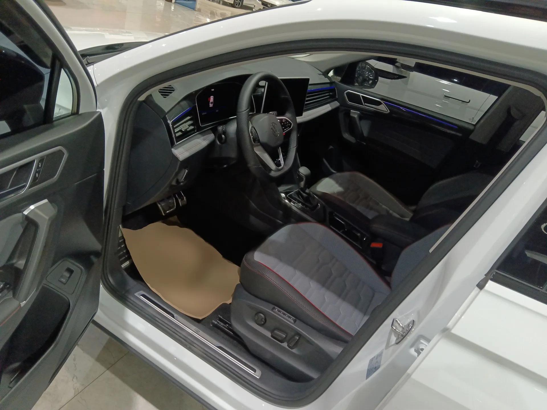 Volkswagen Tiguan X 2023 330TSI Two-Wheel-Drive Prestige Flagship Edition — миниатюра 21