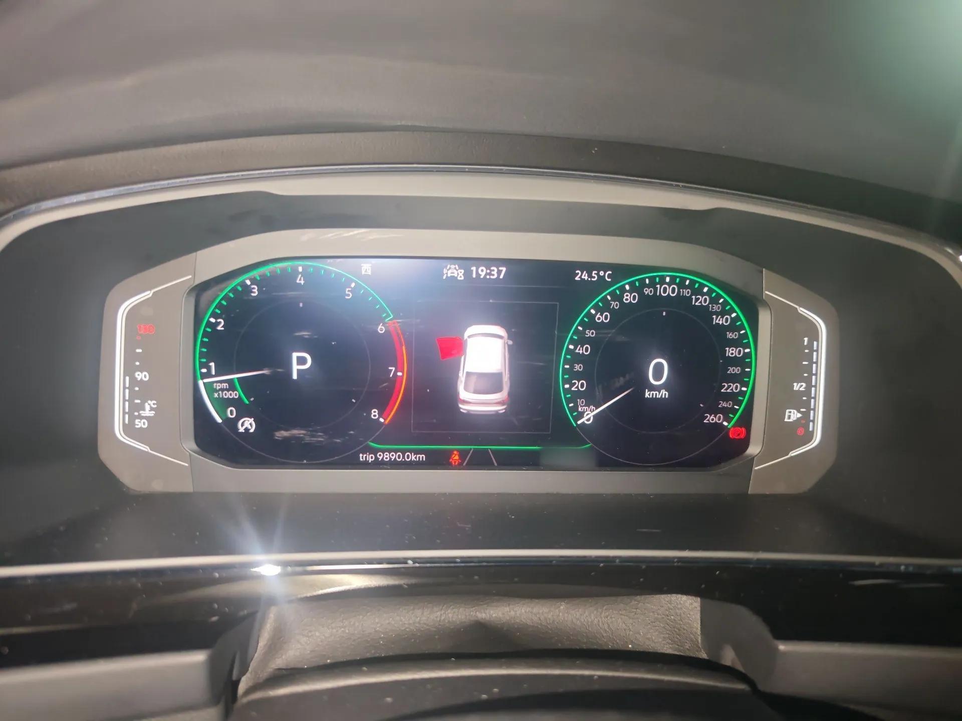 Volkswagen Tiguan X 2021 330TSI Two-Wheel-Drive Prestige Flagship Edition — миниатюра 10