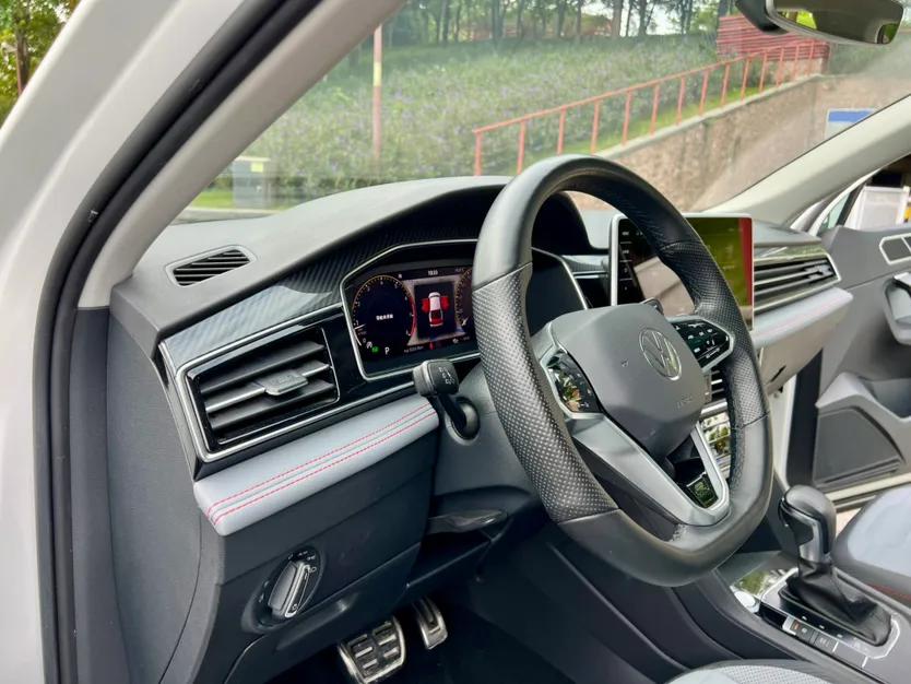 Volkswagen Tiguan X 2021 330TSI Two-Wheel Drive Enjoyment Version — миниатюра 30