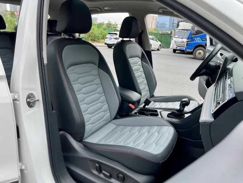 Volkswagen Tiguan X 2021 330TSI Two-Wheel Drive Enjoyment Version — миниатюра 31
